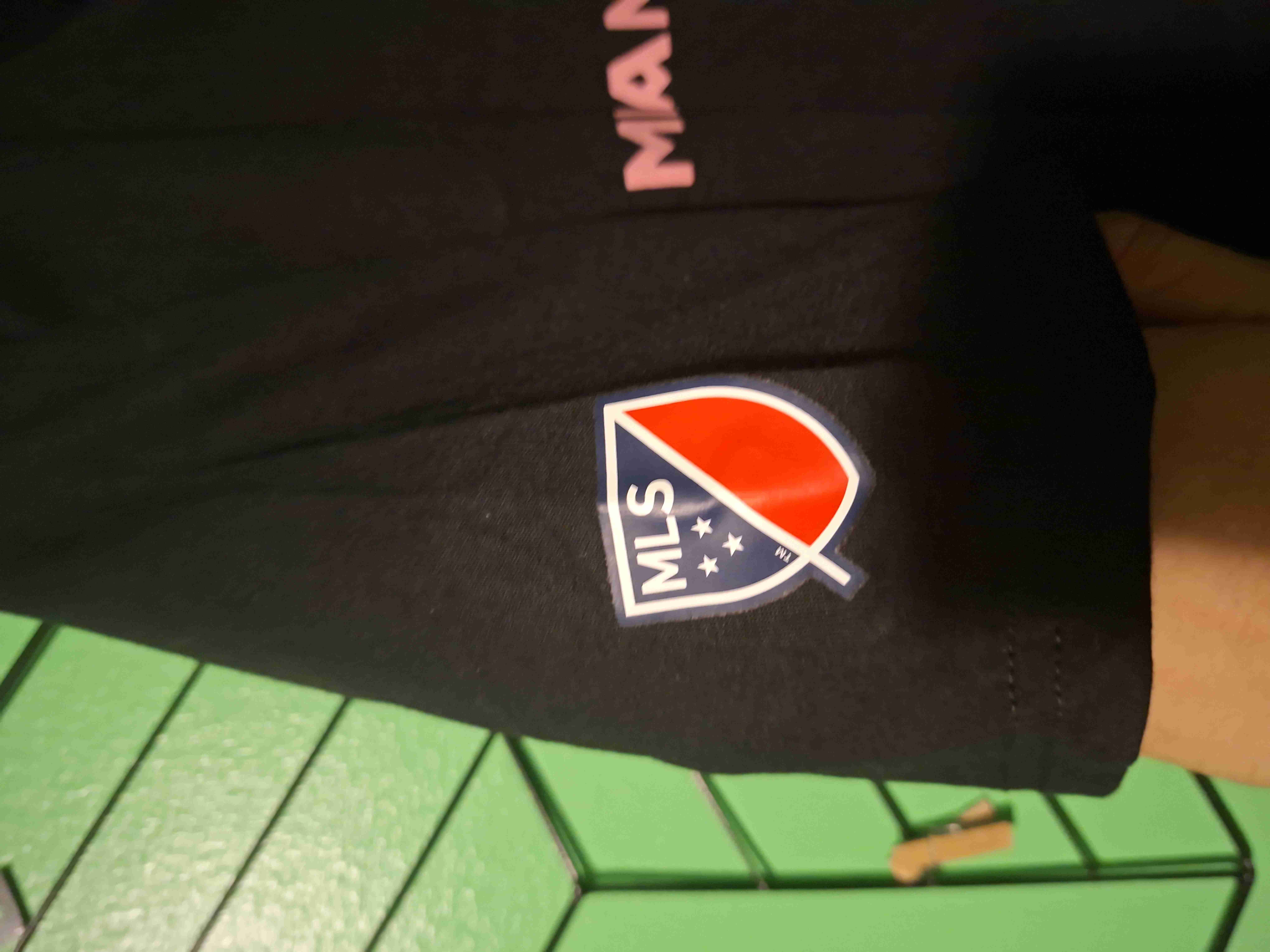 Polera negra Inter Miami con logo - miniatura 5