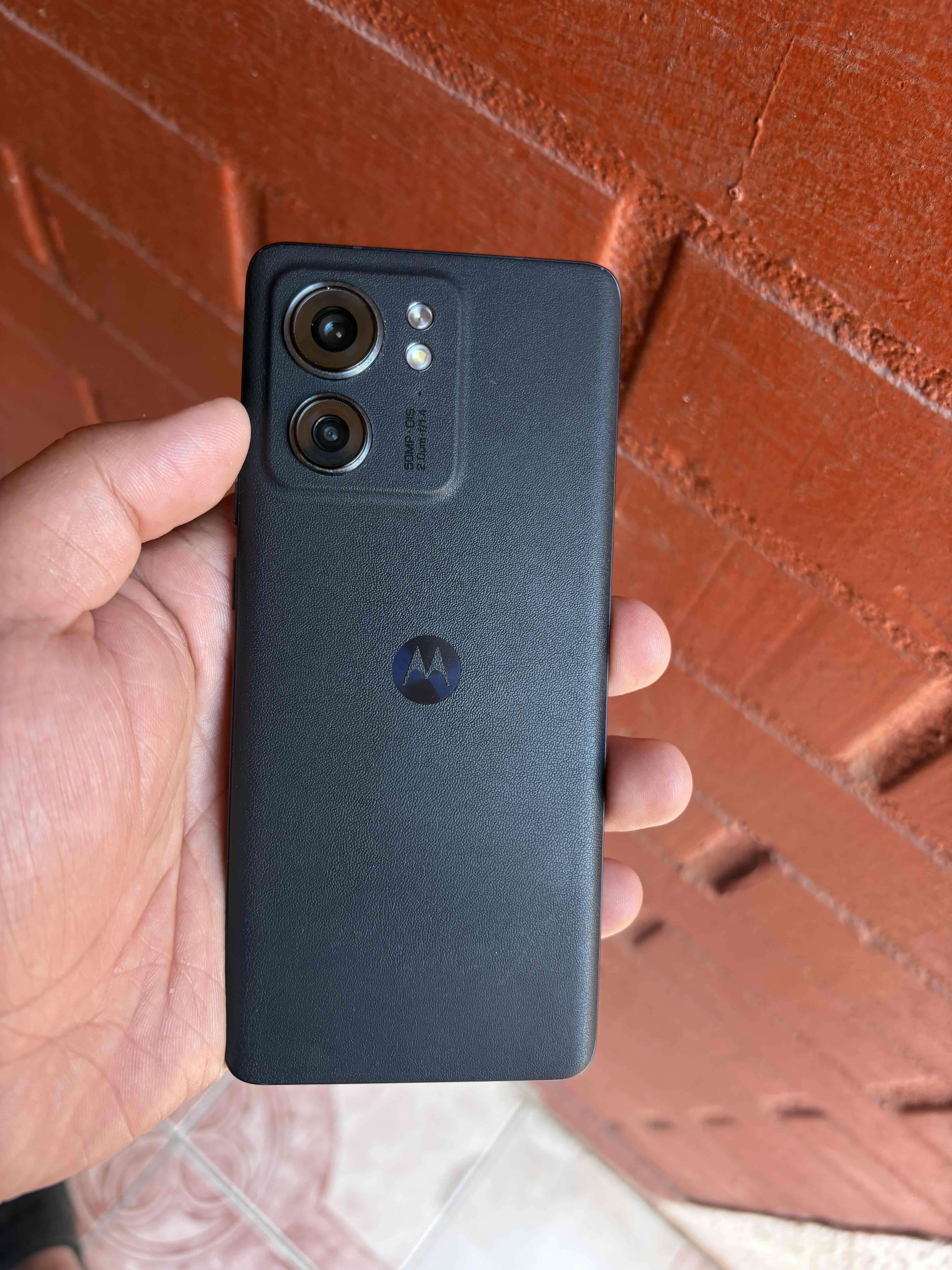 Motorola Edge 40 perfecto estado - miniatura 2