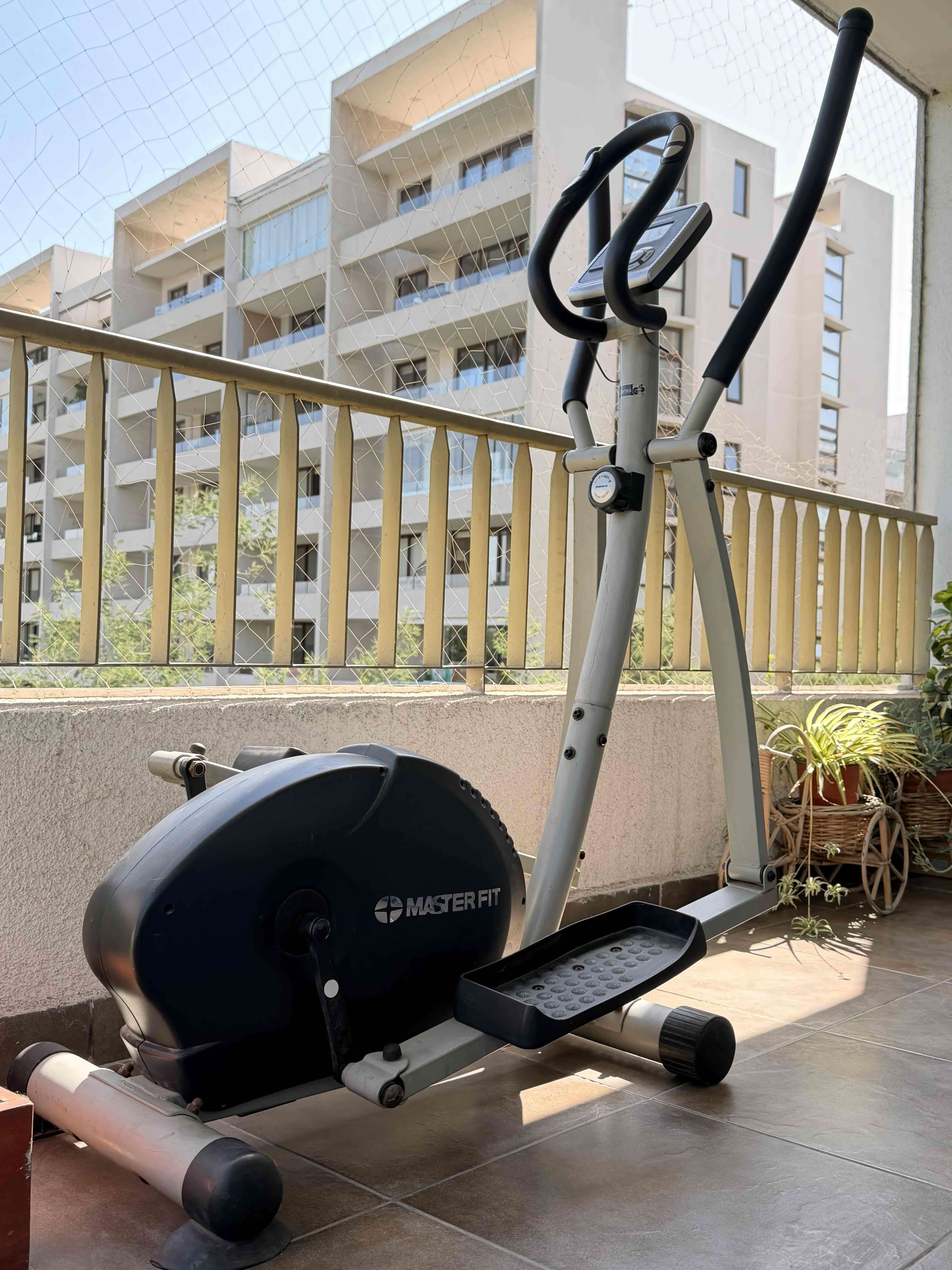 Máquina elíptica Master Fit - miniatura 3