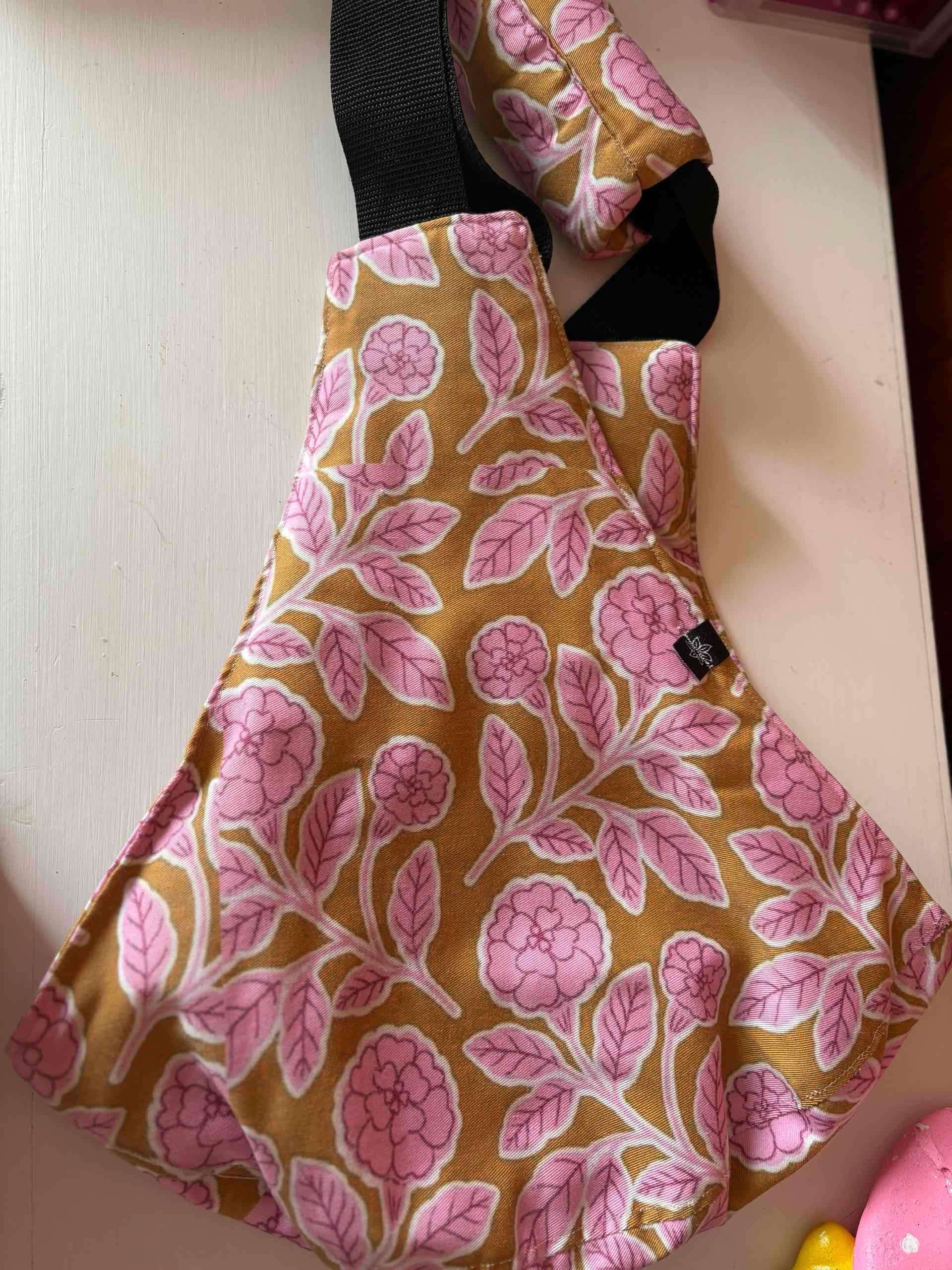 Portabebé floral - miniatura 3