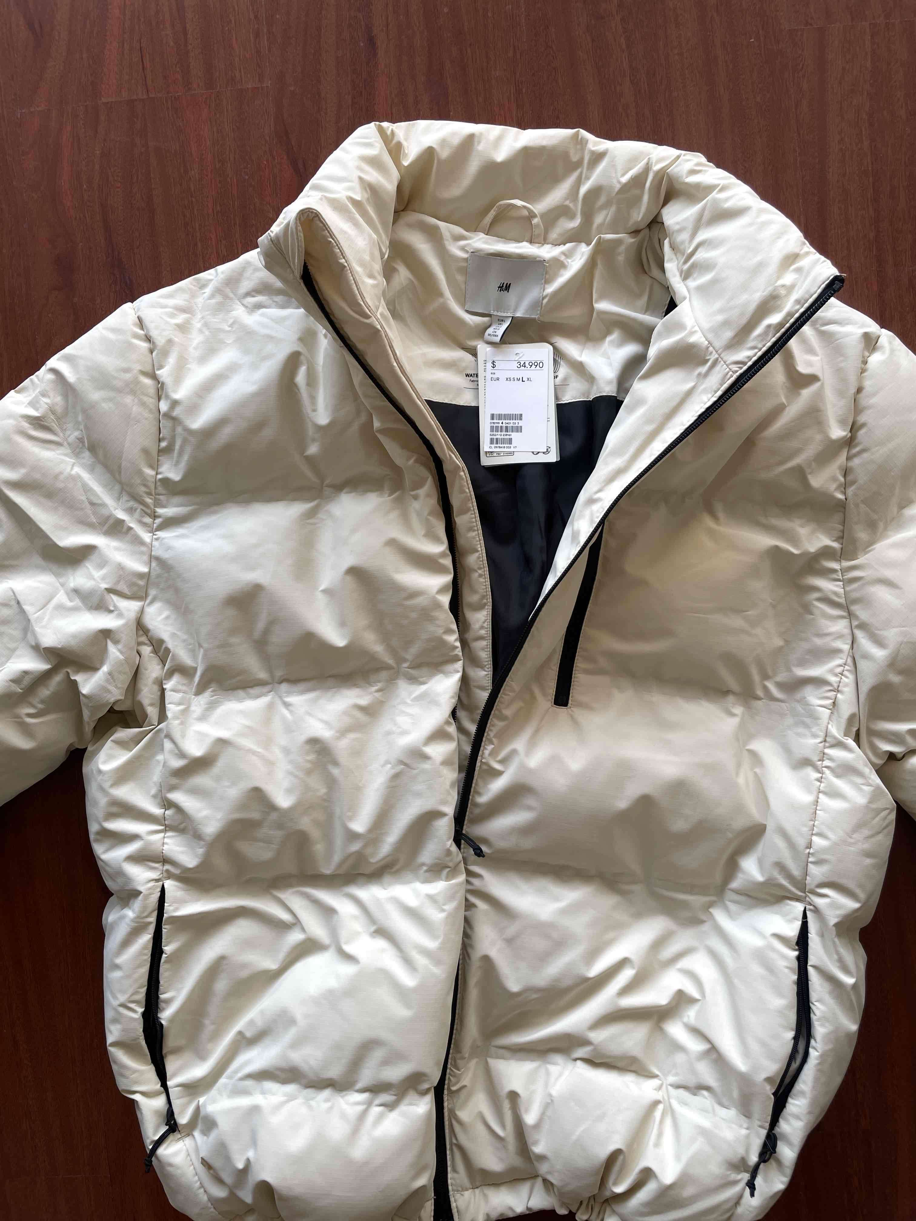 Chaqueta nueva puffer beige H&M - miniatura 2