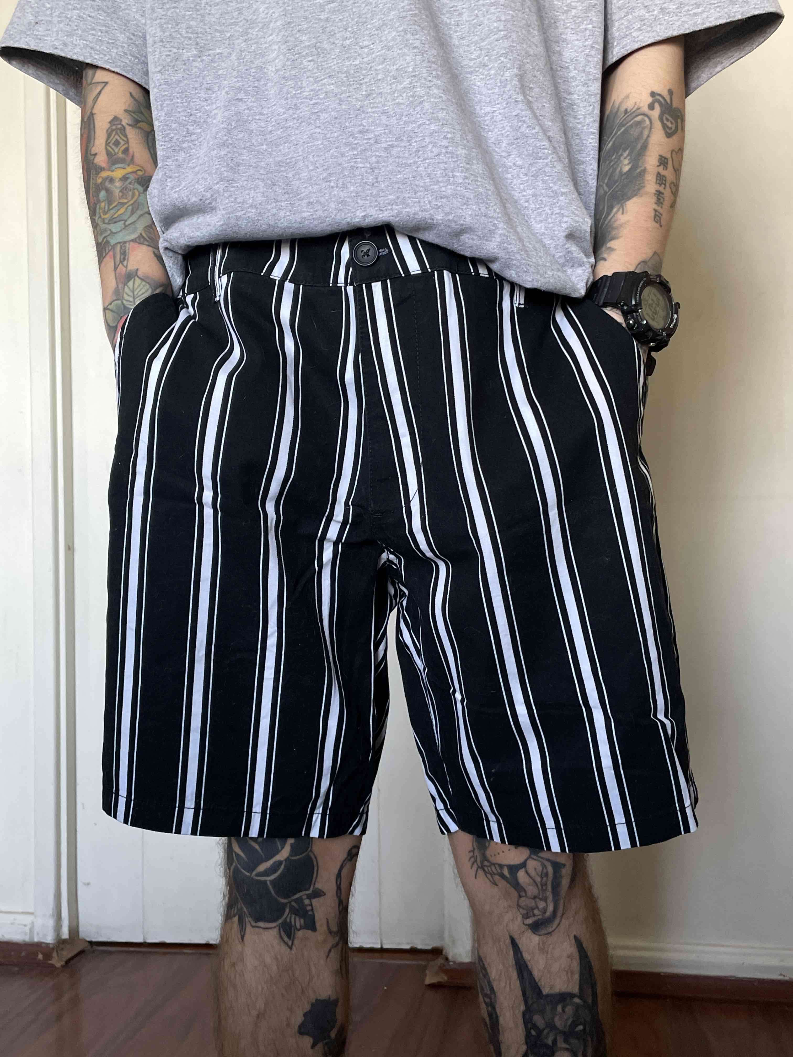 Short hombre talla 32. Forever 21