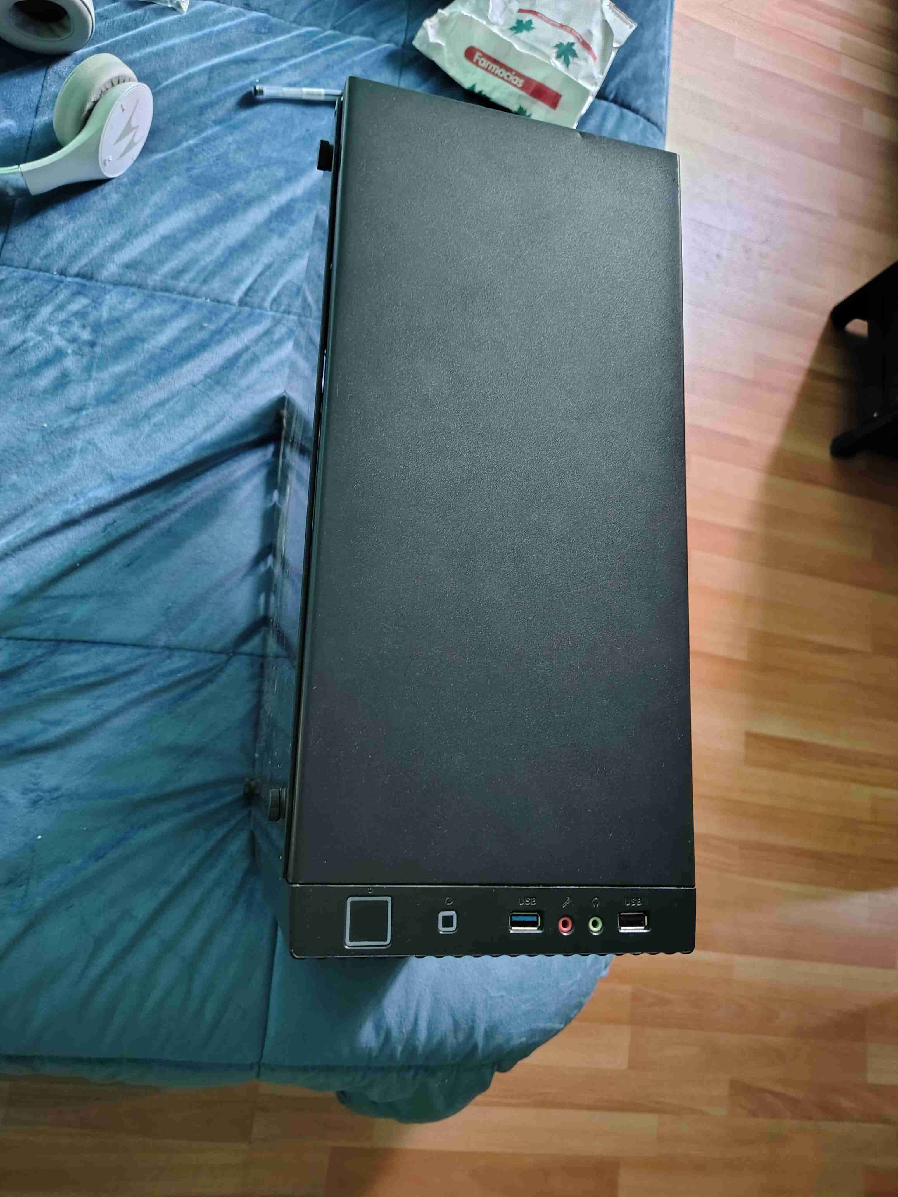 Gabinete de PC con panel de vidrio - miniatura 3