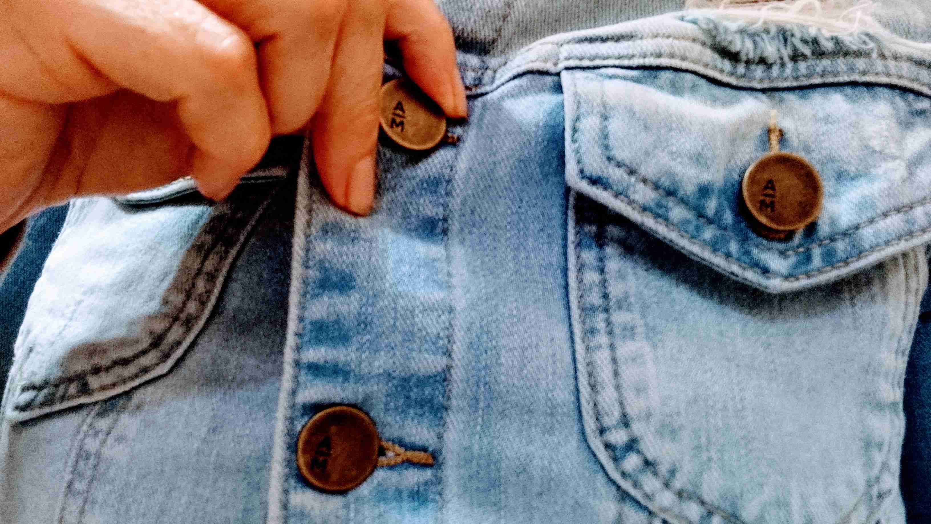 Chaqueta de mezclilla azul clara - miniatura 3