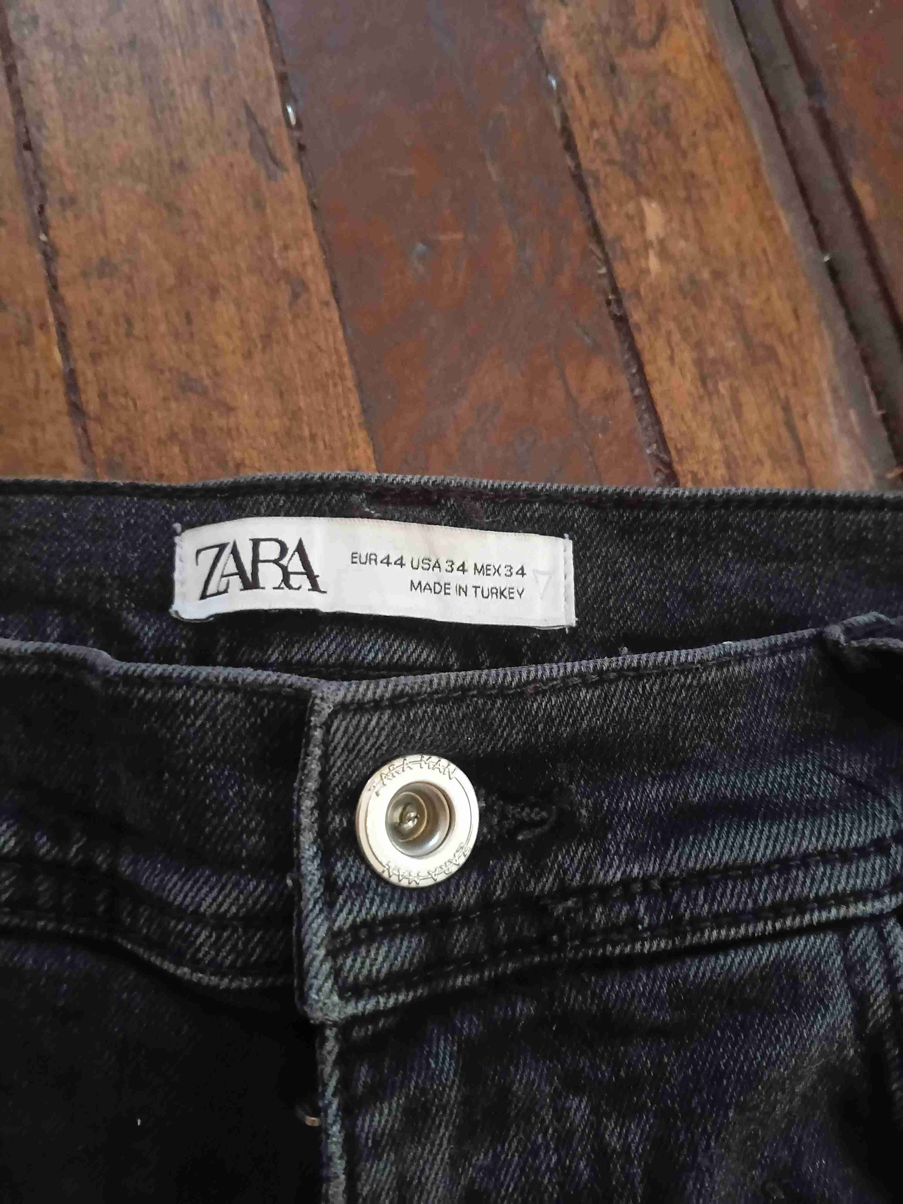 Jeans cargo negros con bolsillos - miniatura 5