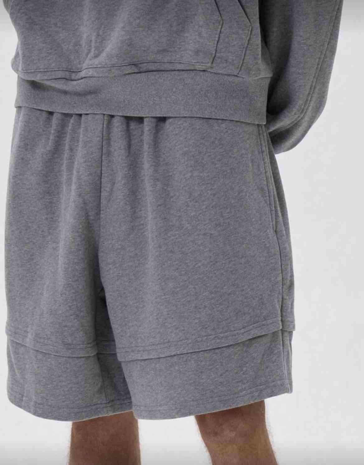Short hombre gris talla M nuevo