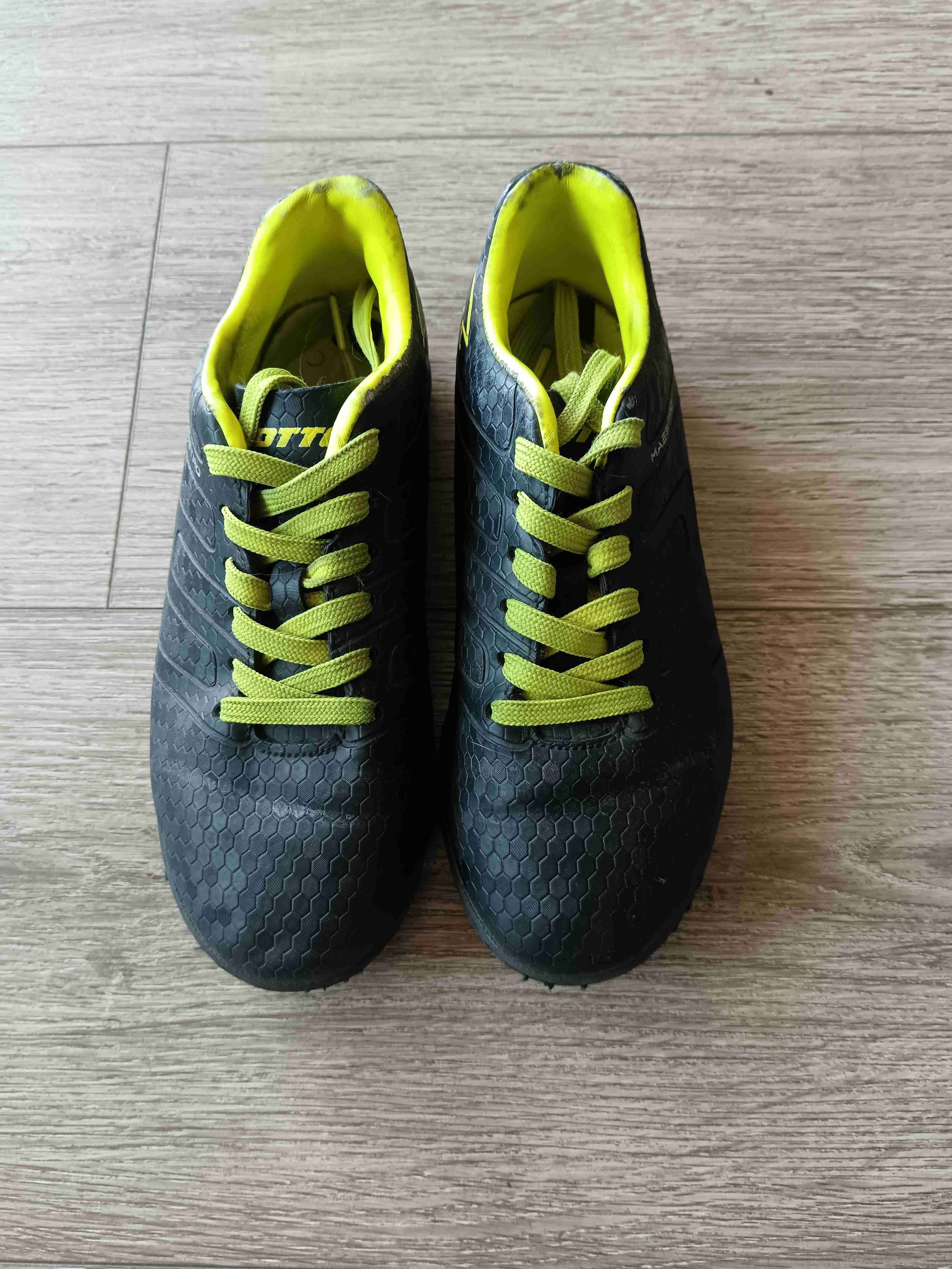 Zapatillas deportivas negras y verdes - miniatura 3