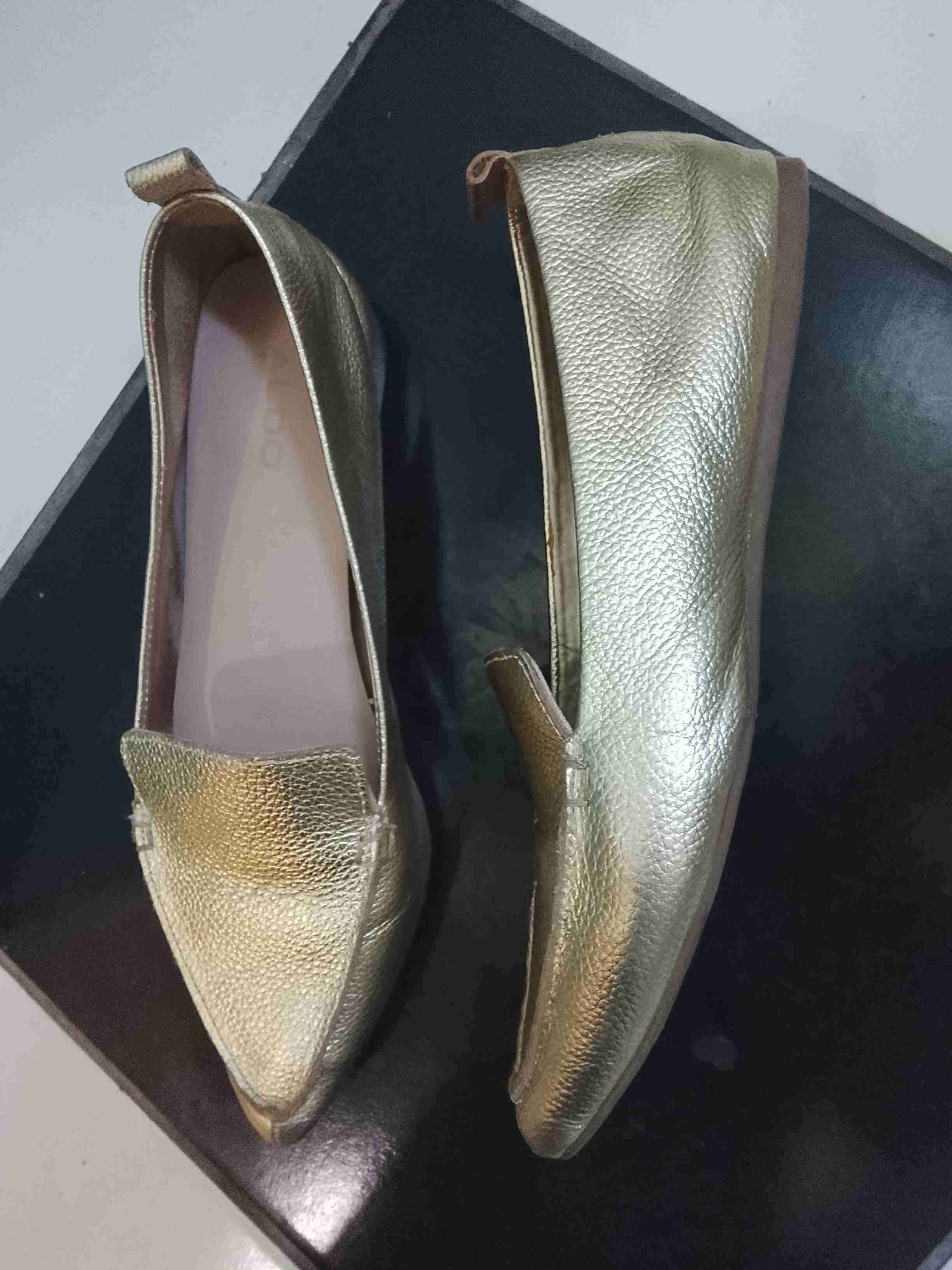 Zapatos planos dorados - miniatura 5