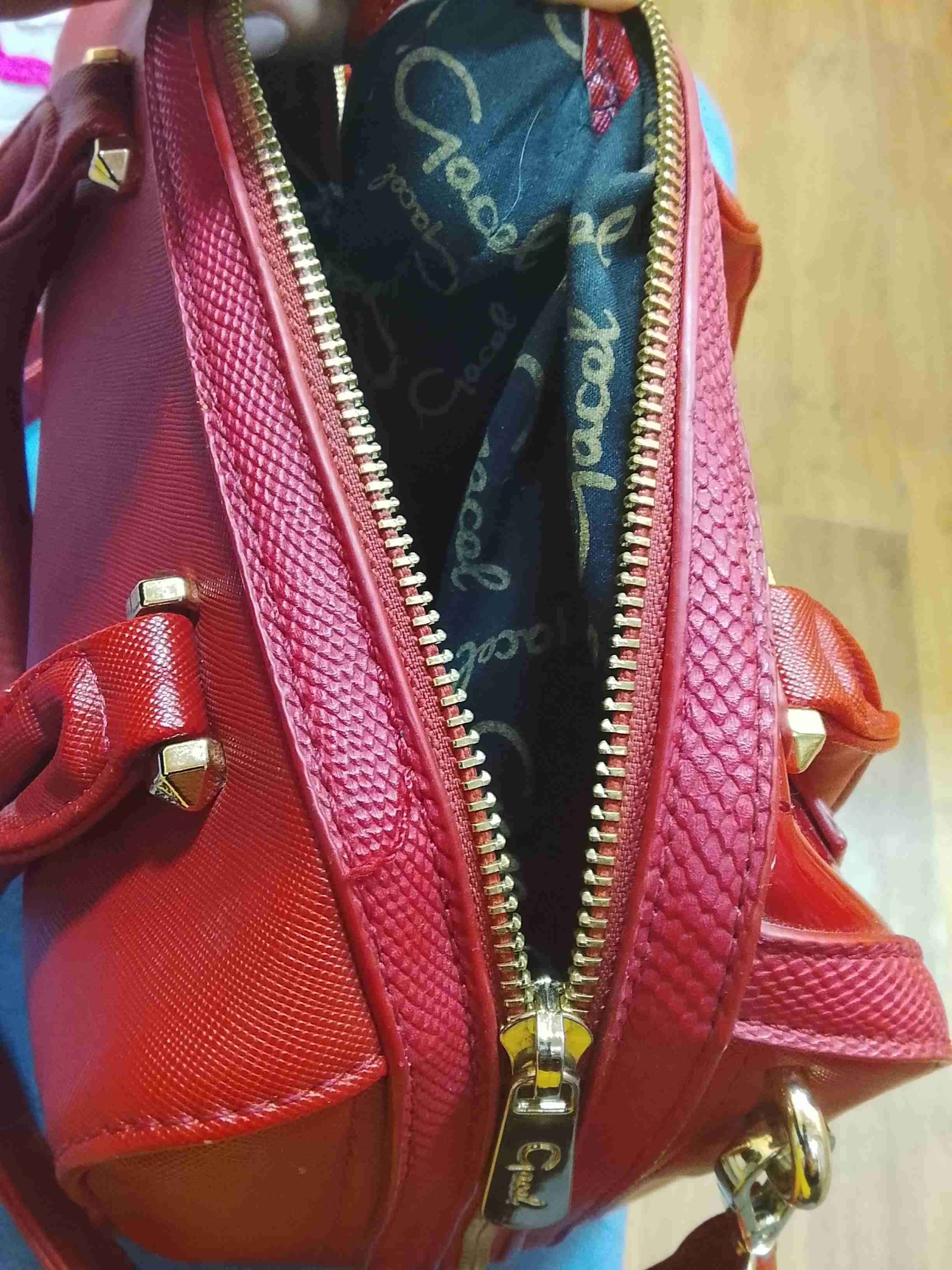 Cartera roja con correa ajustable - miniatura 3
