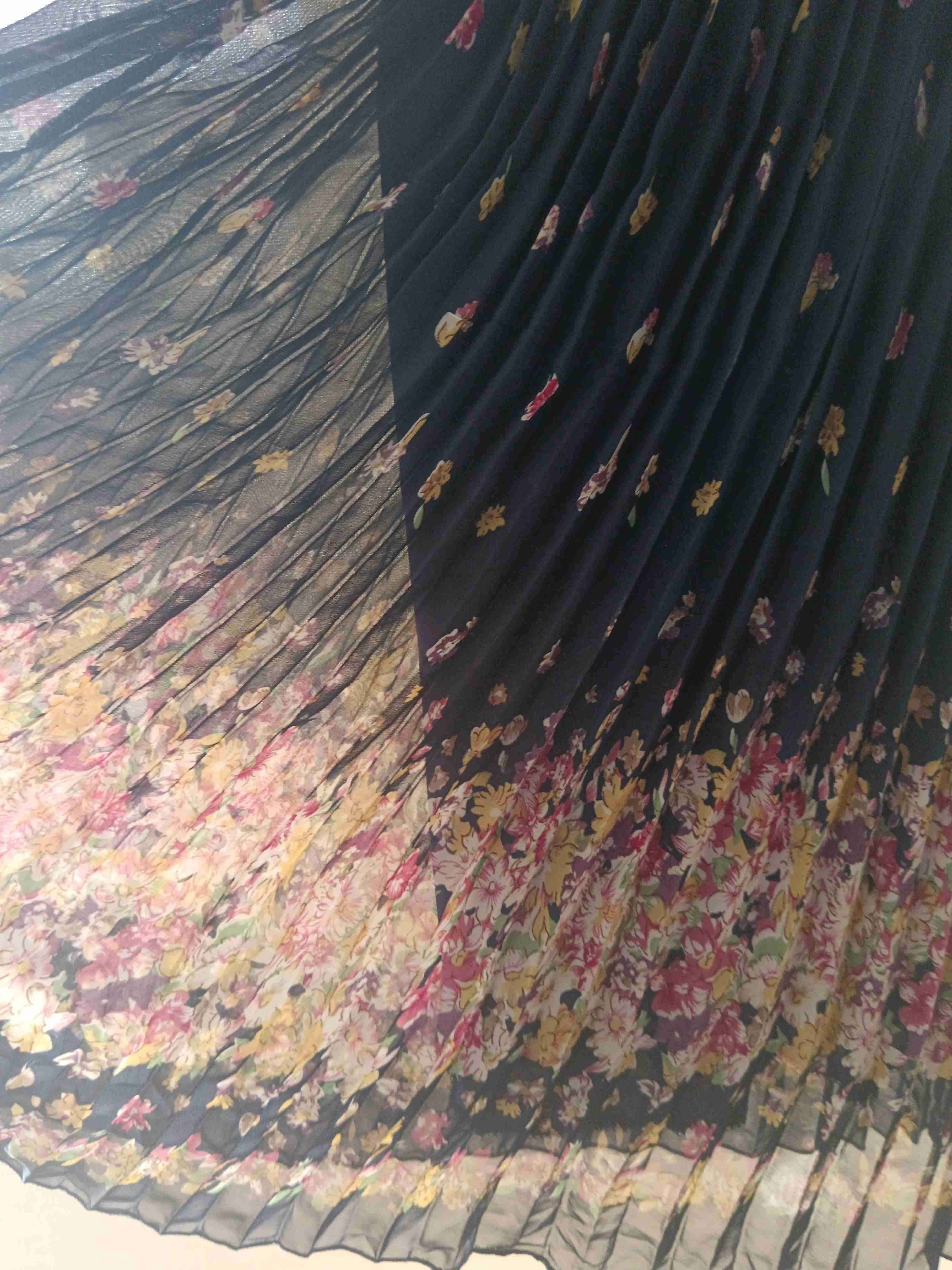 Vestido largo negro con estampado - miniatura 3