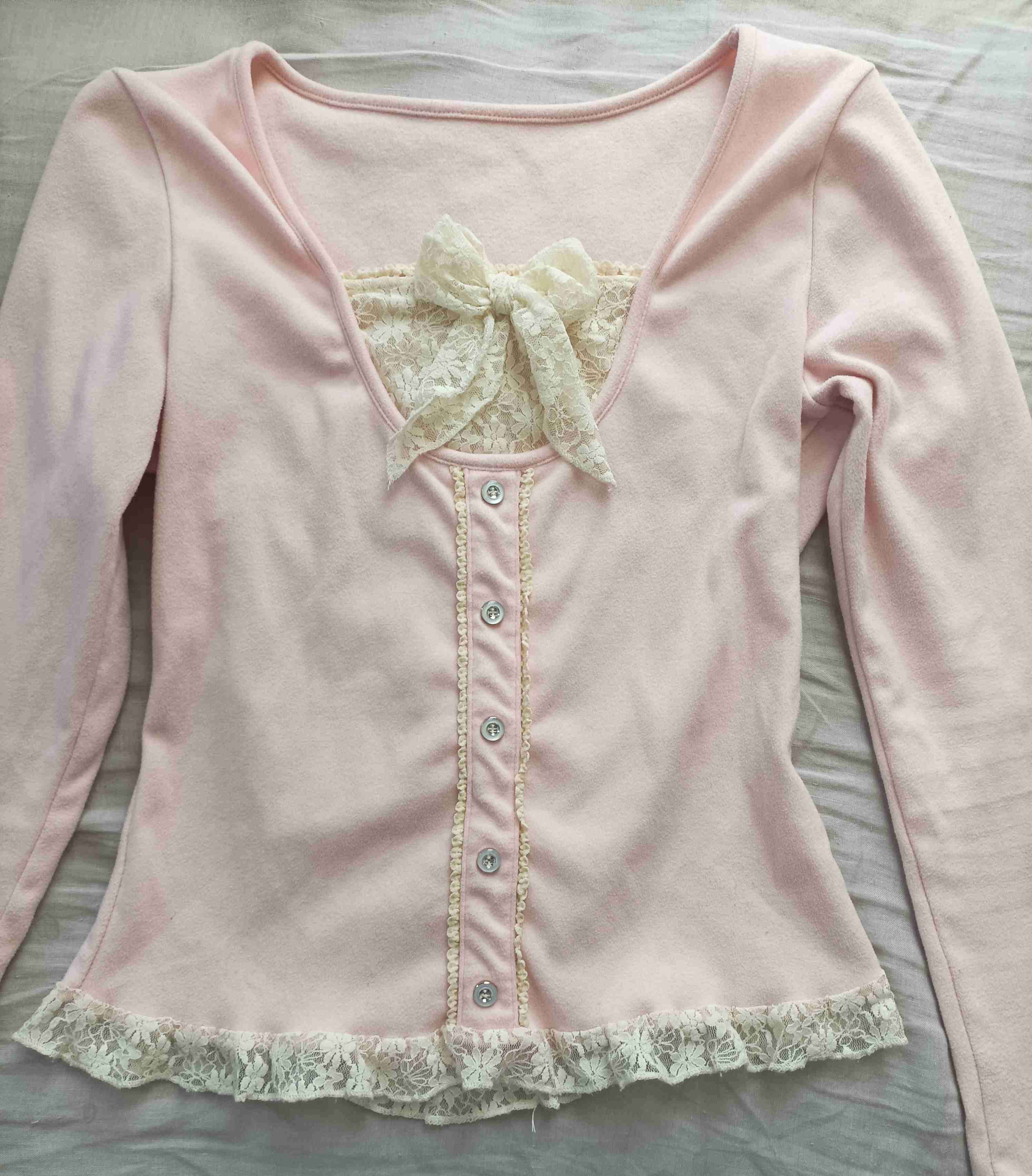 Camiseta gruesa rosada encaje con lazo