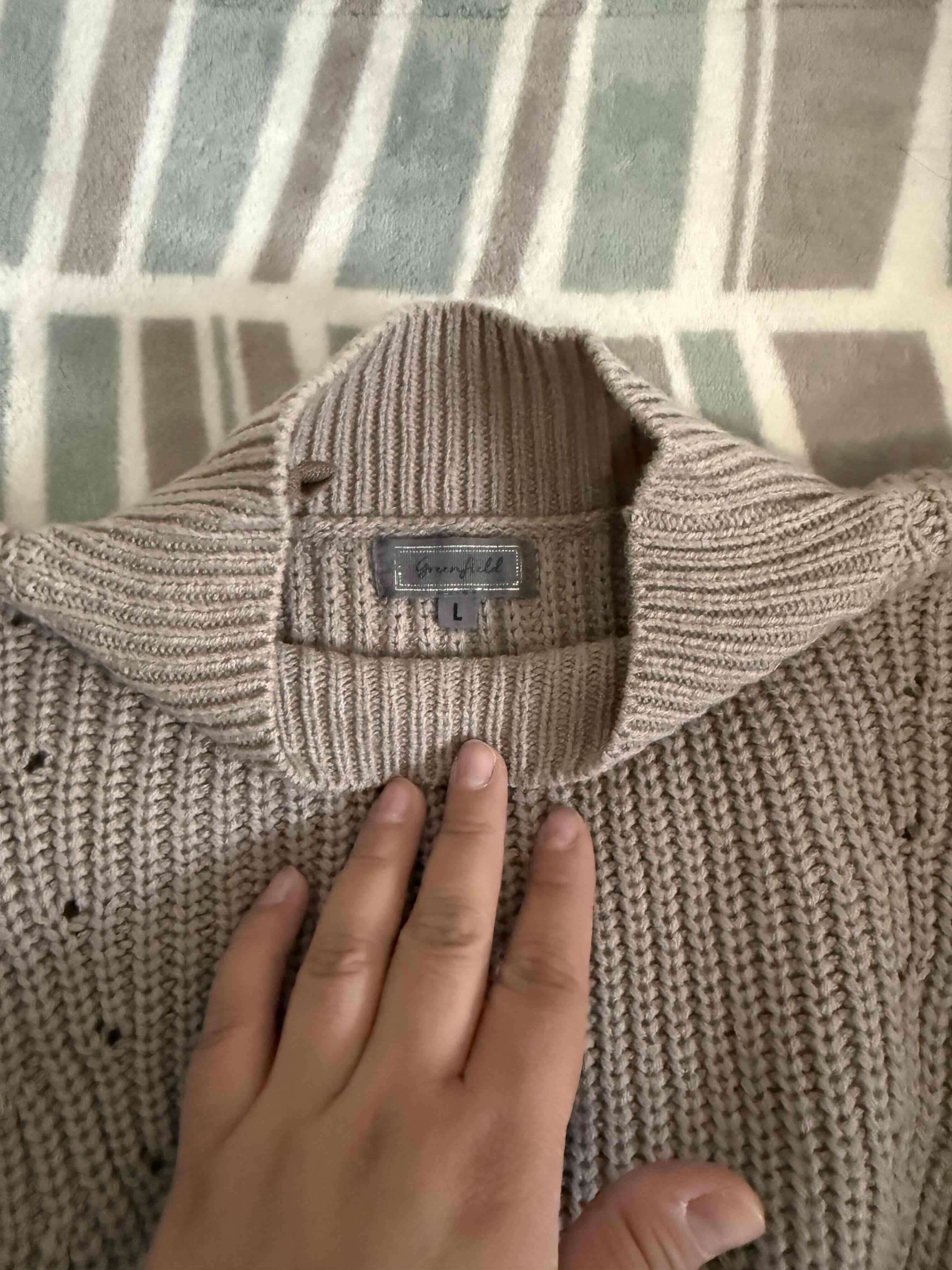 Suéter tejido a rayas - miniatura 2