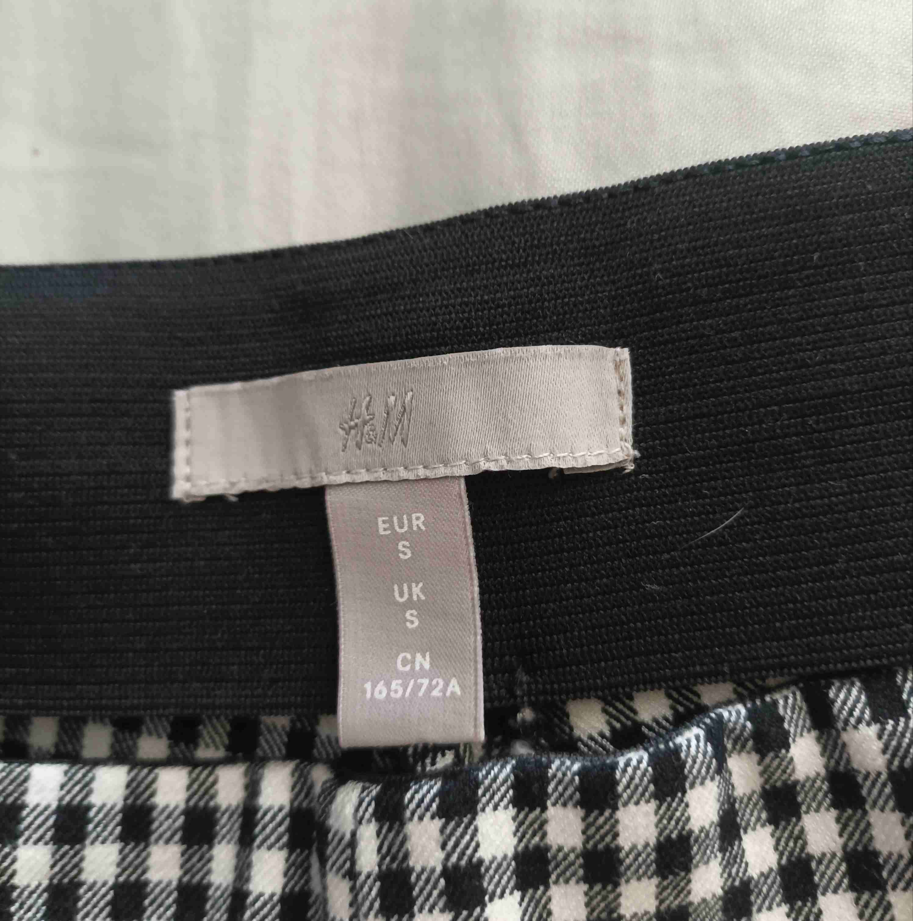 Pantalón de cuadros blancos y negros - miniatura 3