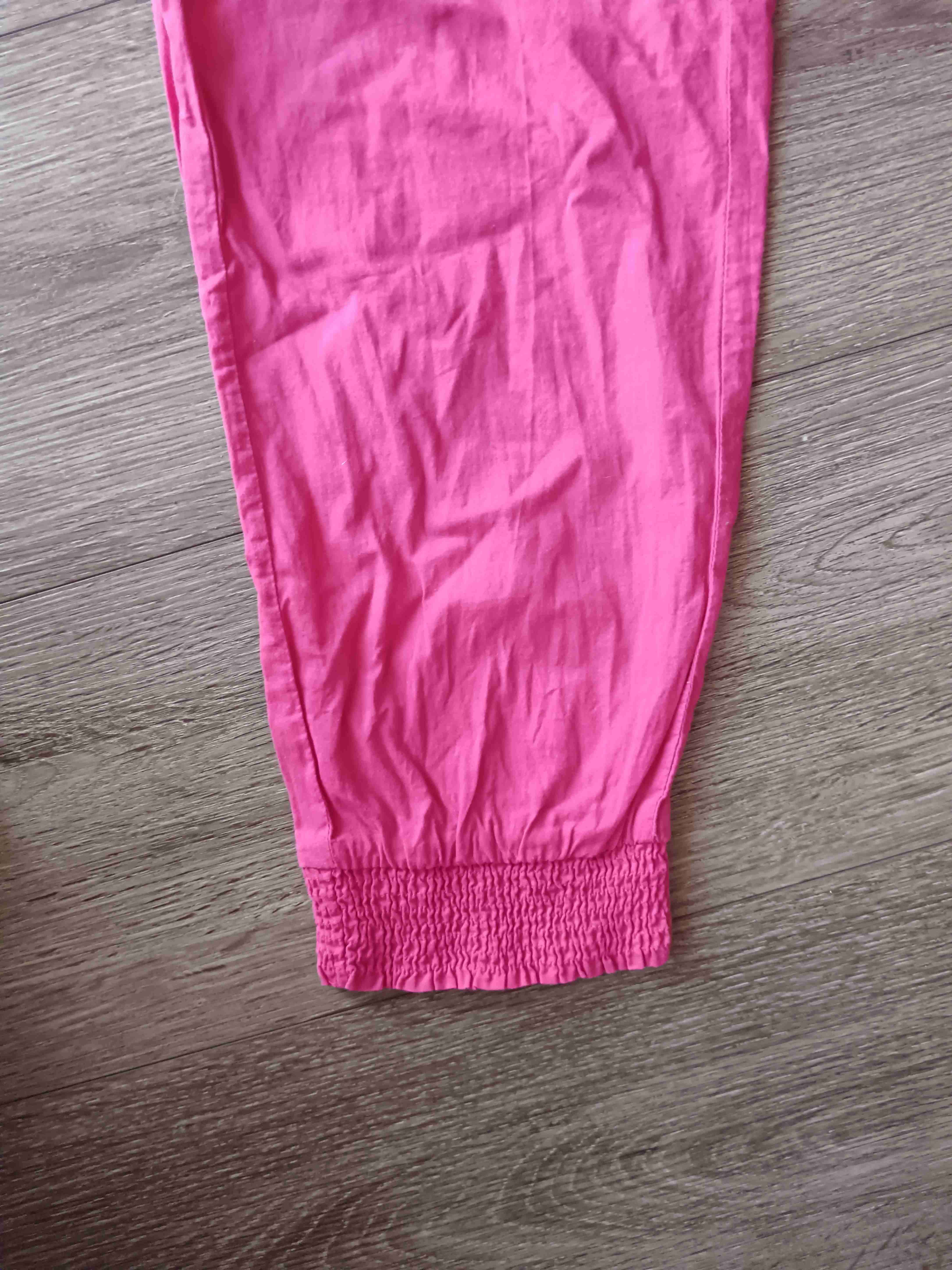 Pantalón rosa de tela liviana - miniatura 3