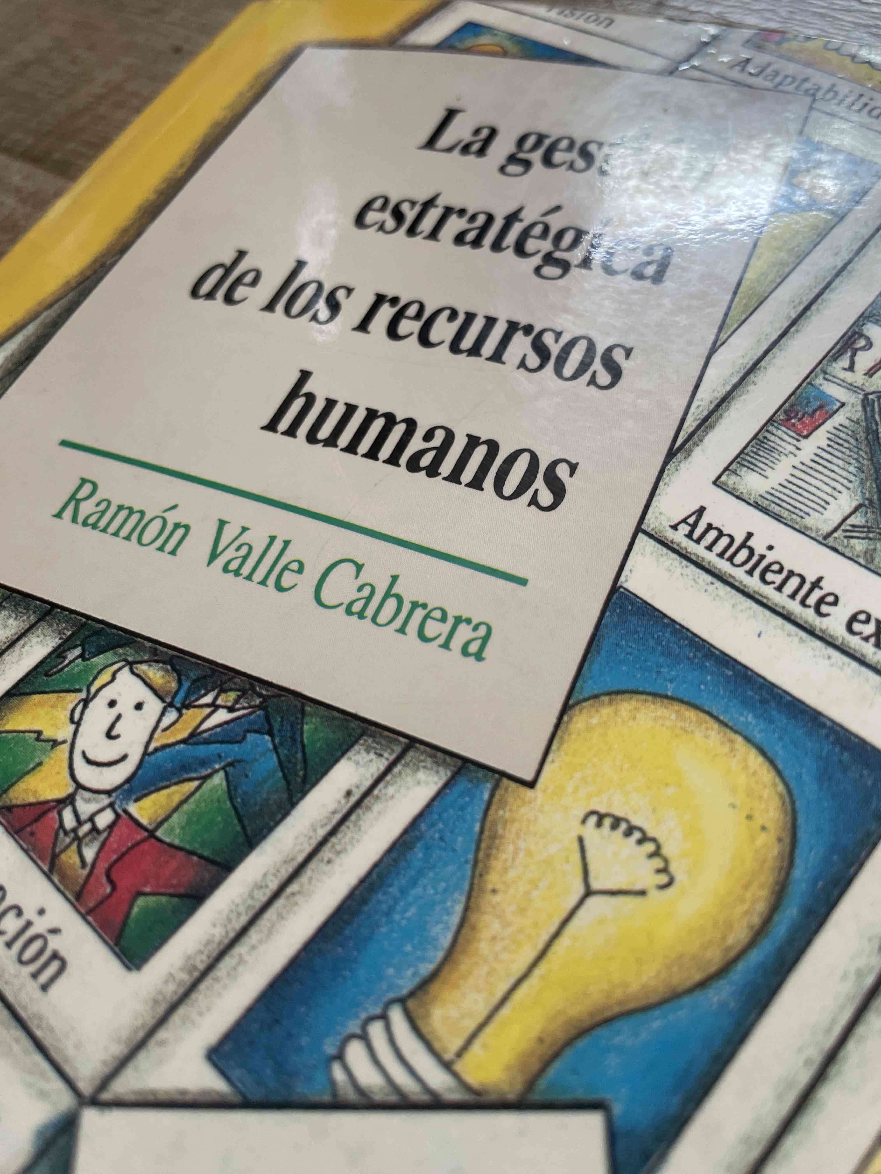 Libro sobre gestión de recursos humanos - miniatura 3