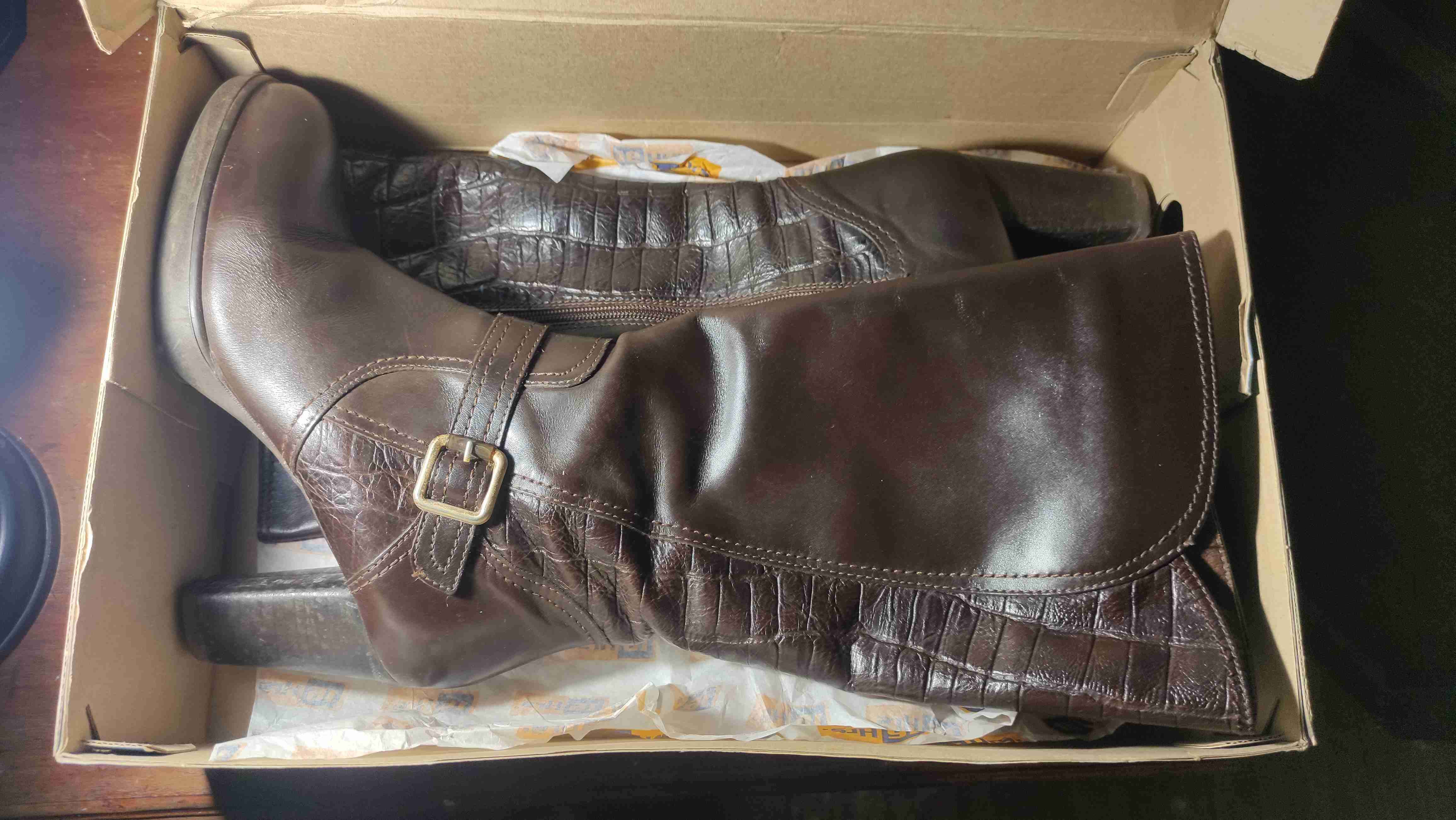 Botas largas de cuero marrón - miniatura 3