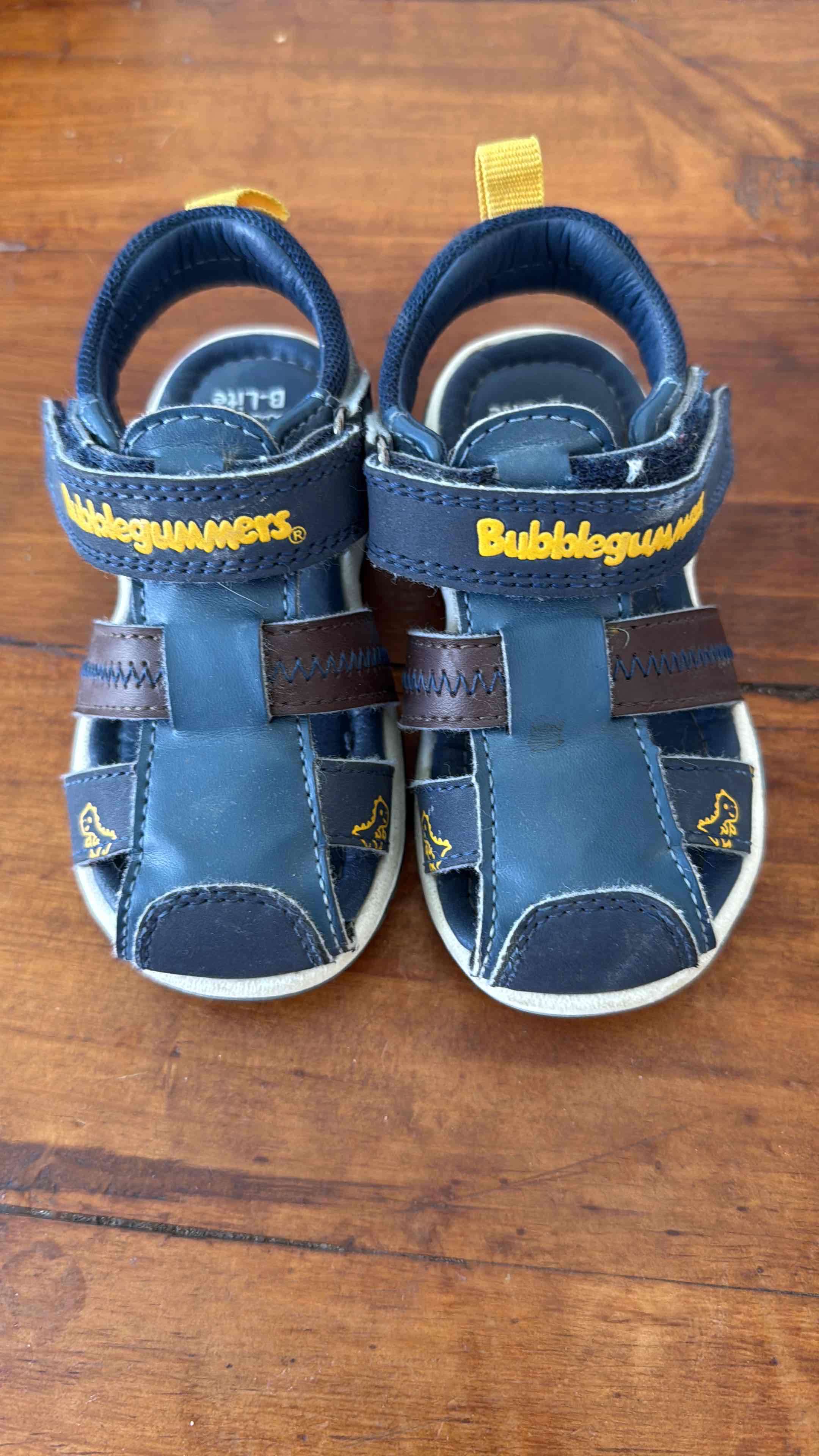 Sandalias Bubblegummers azules niño talla 21