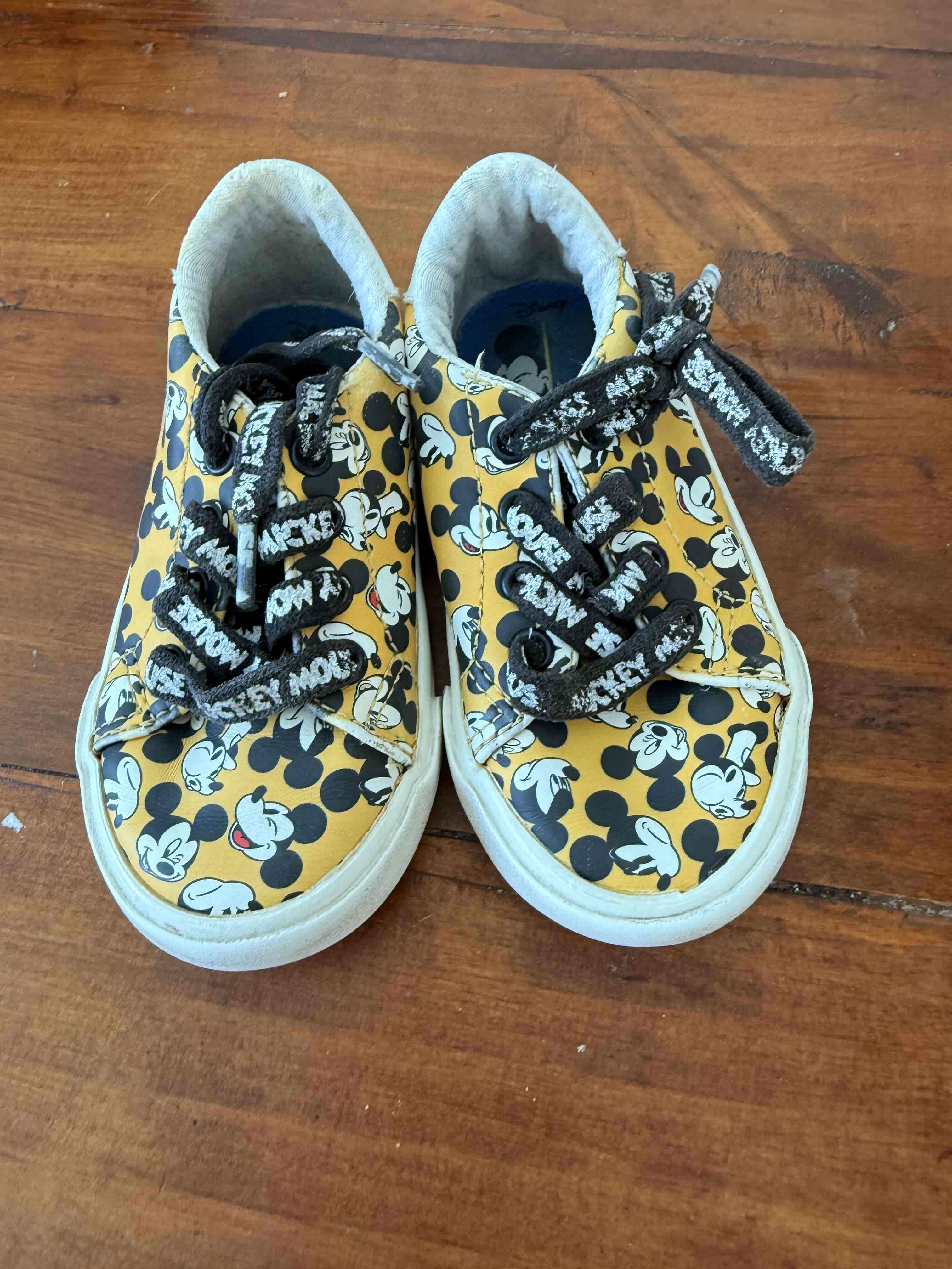 Zapatillas infantiles Mickey Mouse 22