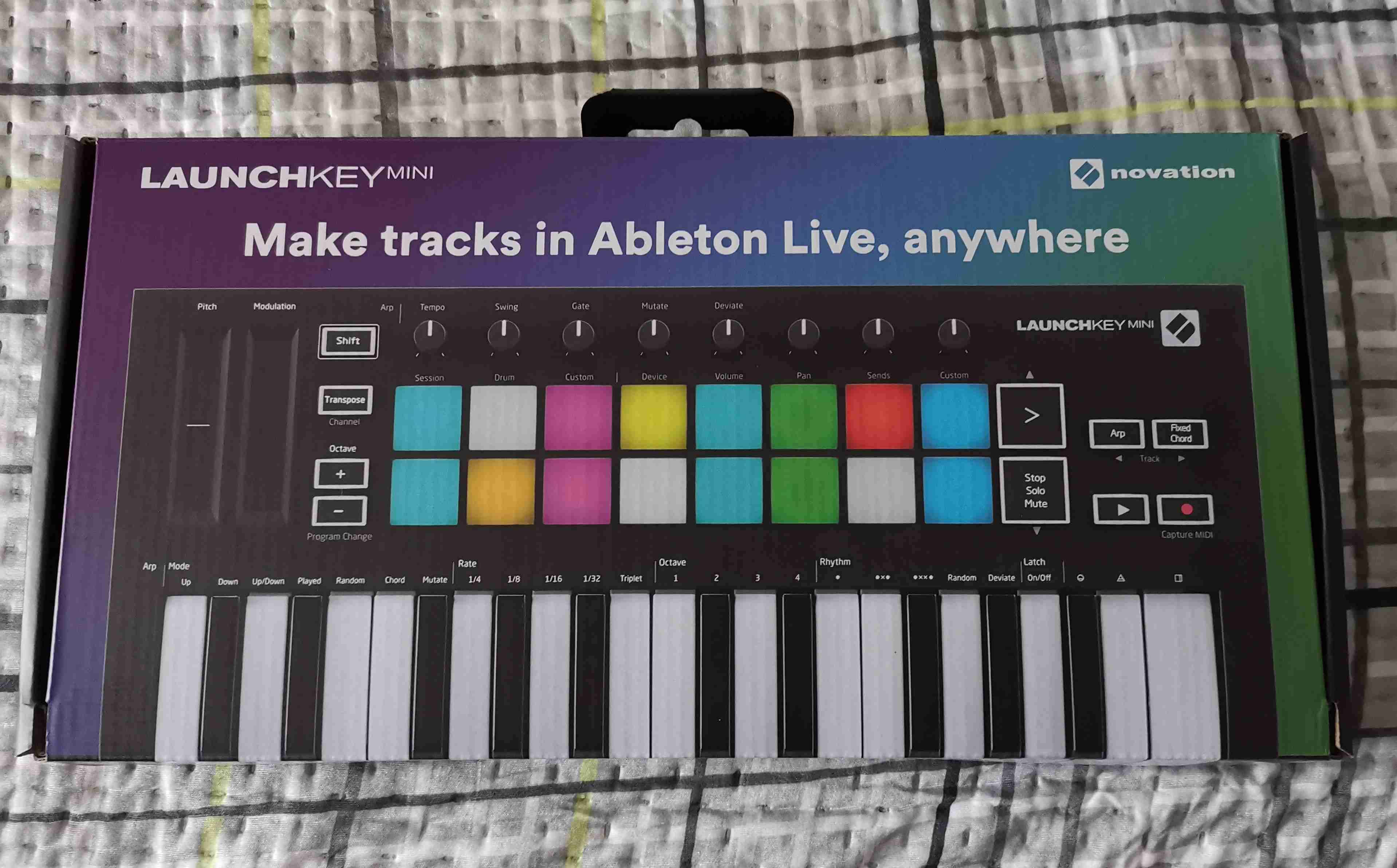 Controlador MIDI Novation Launchkey Mini