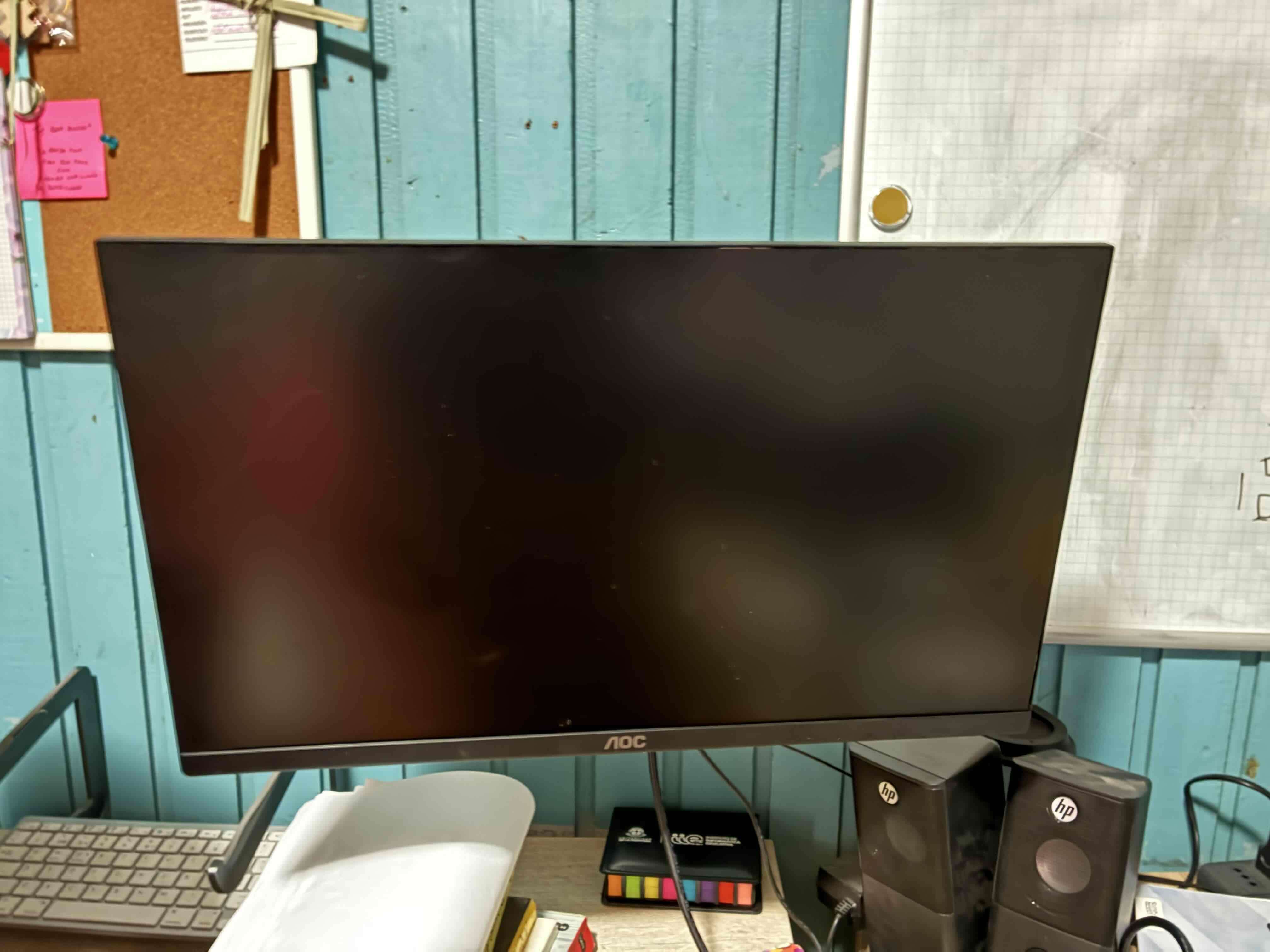 Monitor AOC LED 24 pulgadas 100Hz con soporte