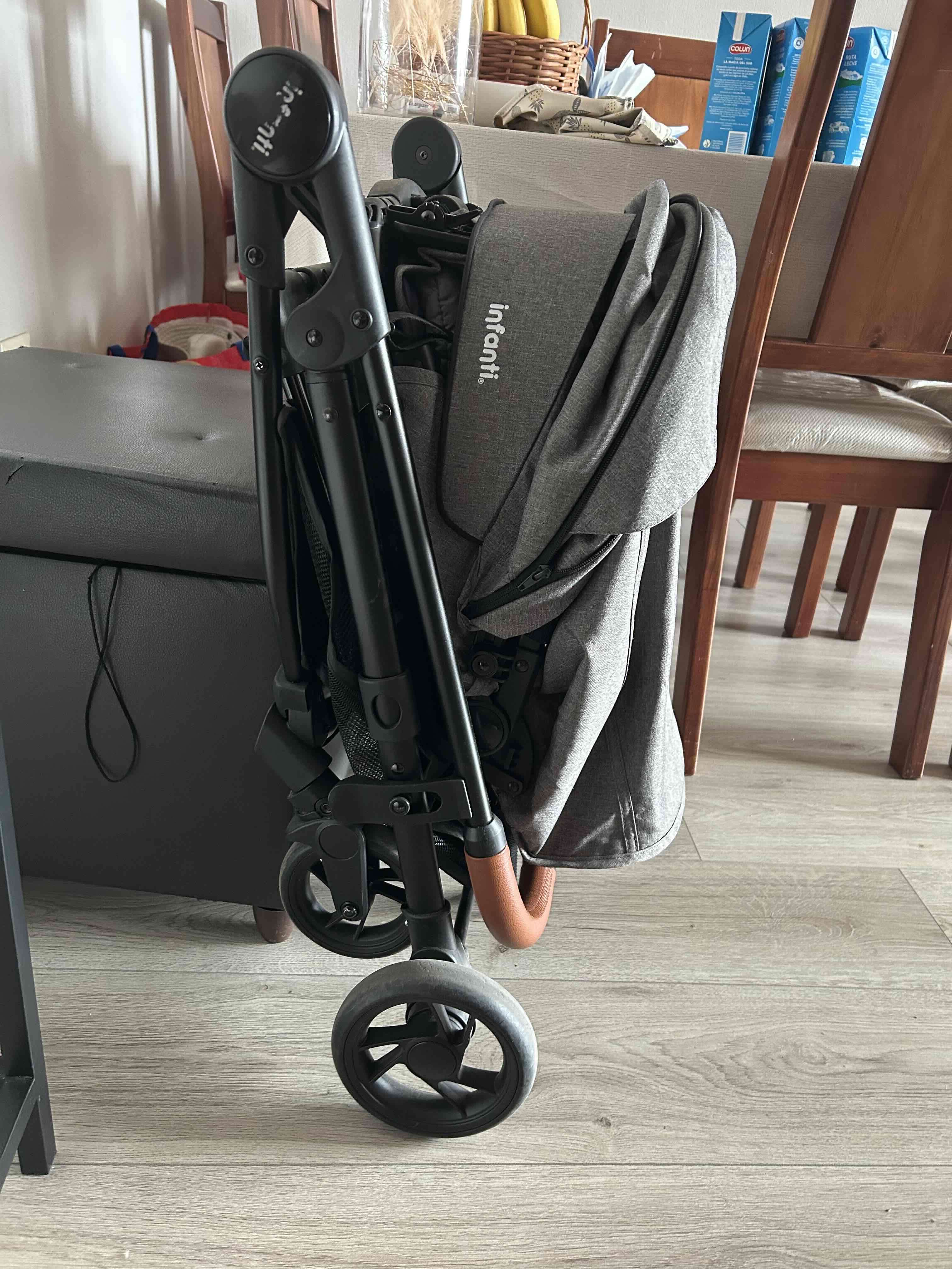 Coche plegable Infanti gris