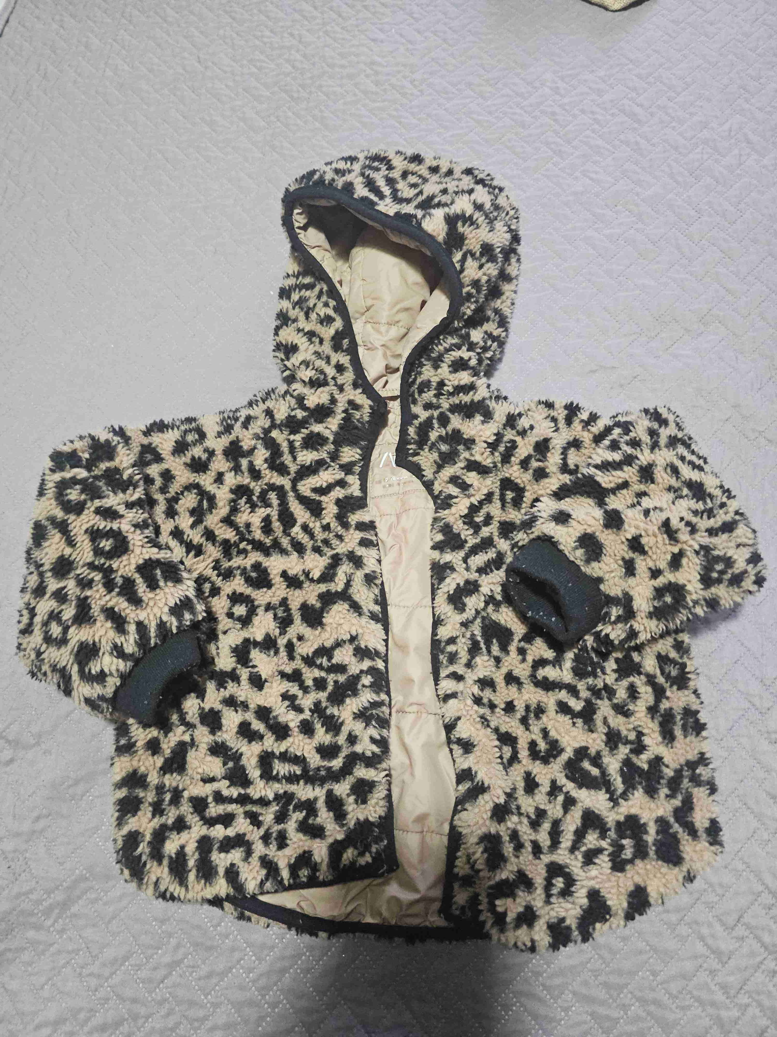 Chaqueta Zara infantil con capucha