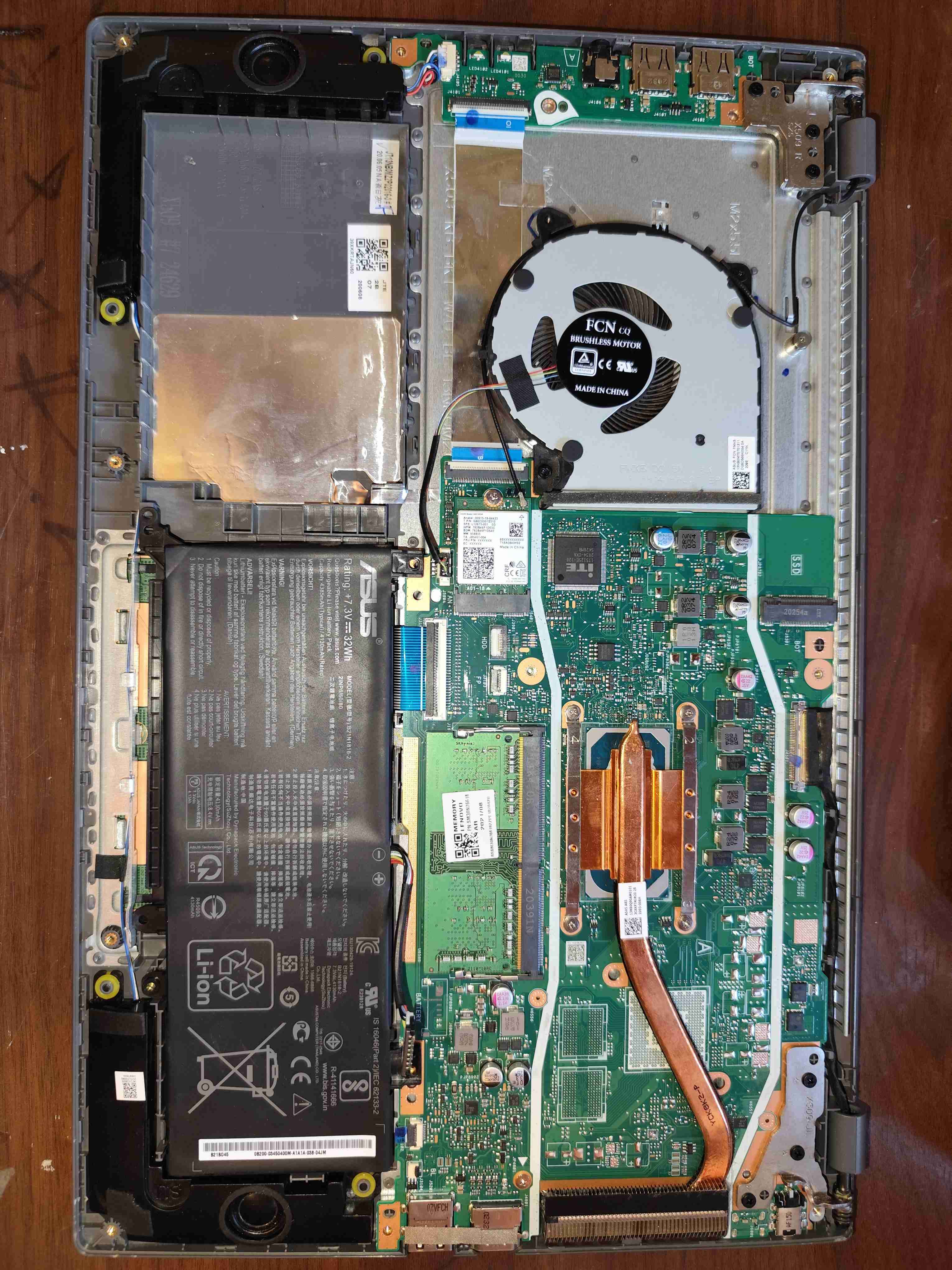 Notebook ASUS Core i7 - miniatura 4
