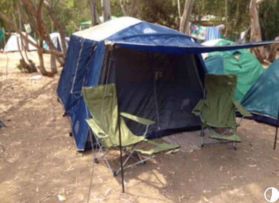 Carpa camping  (no incluye sillas)