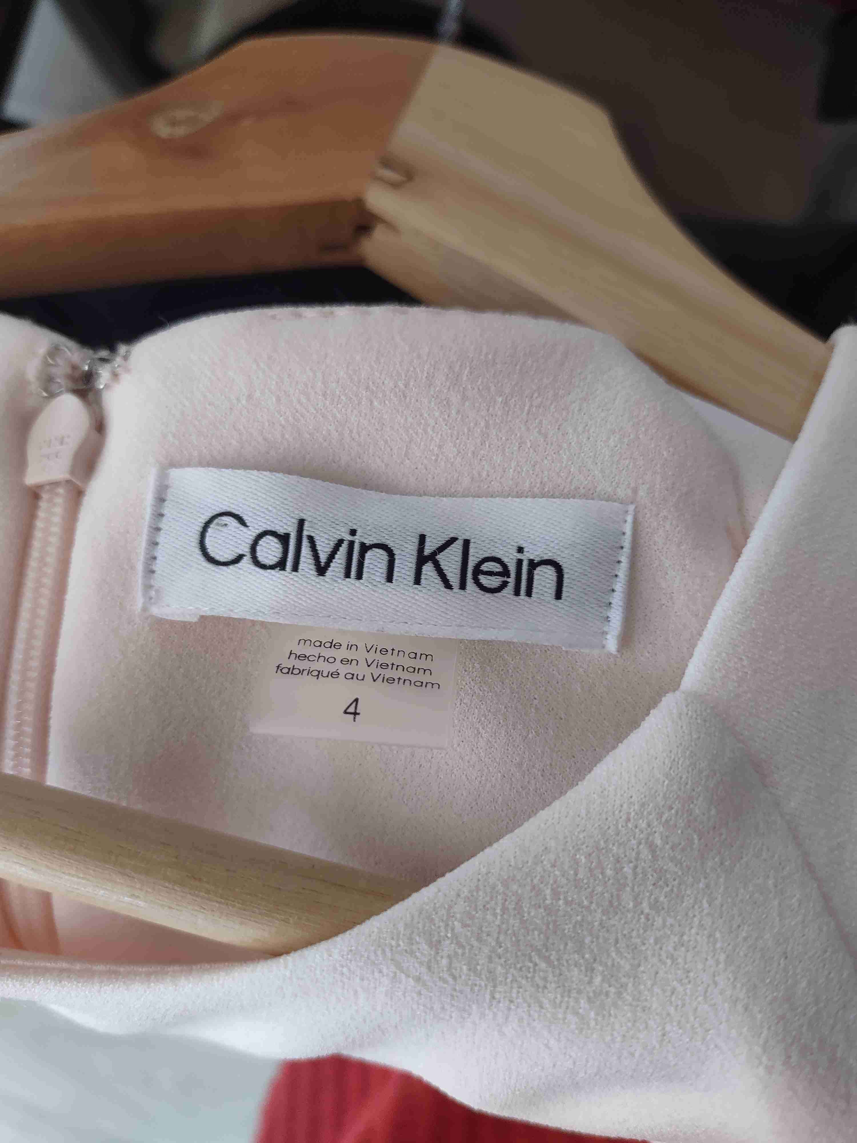 Vestido Calvin Klein talla 4 - miniatura 4