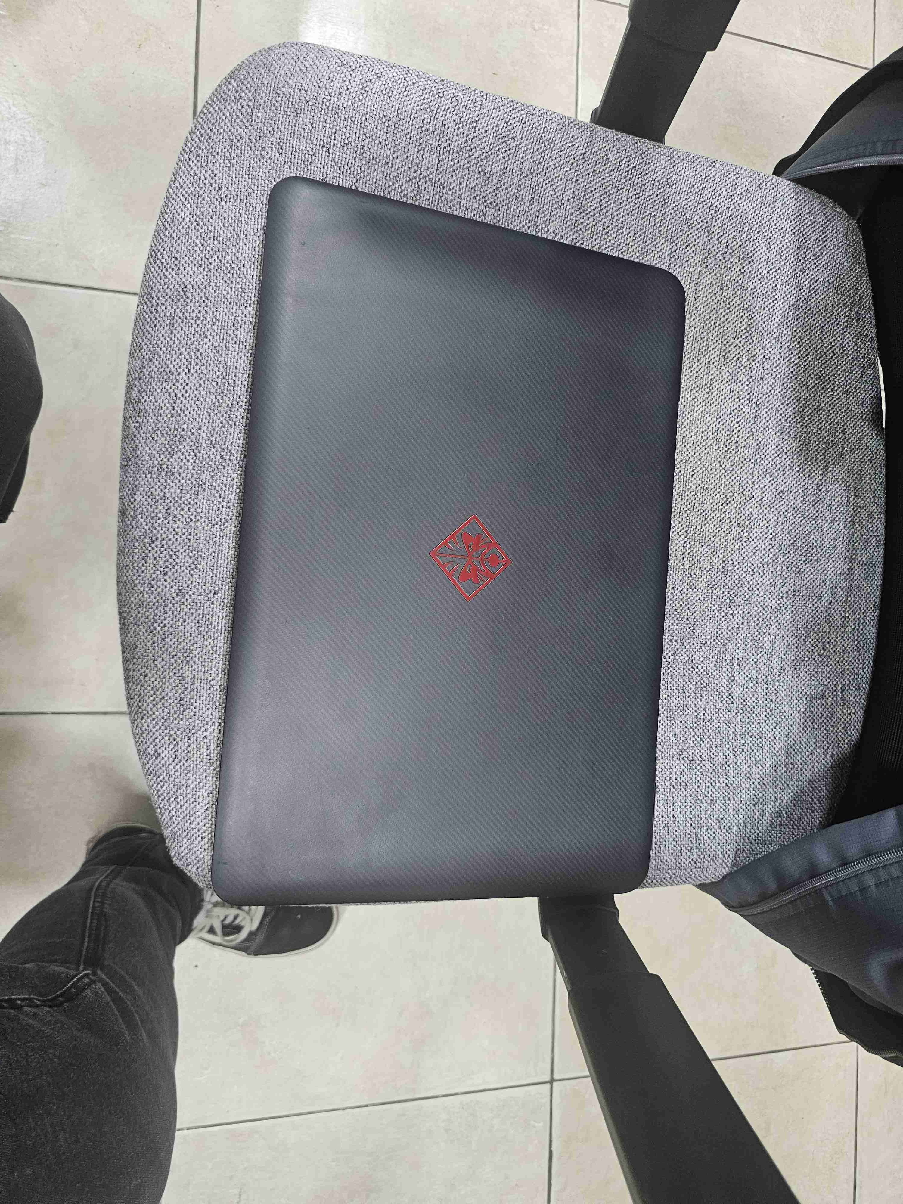 Laptop HP Omen en buen estado - miniatura 4