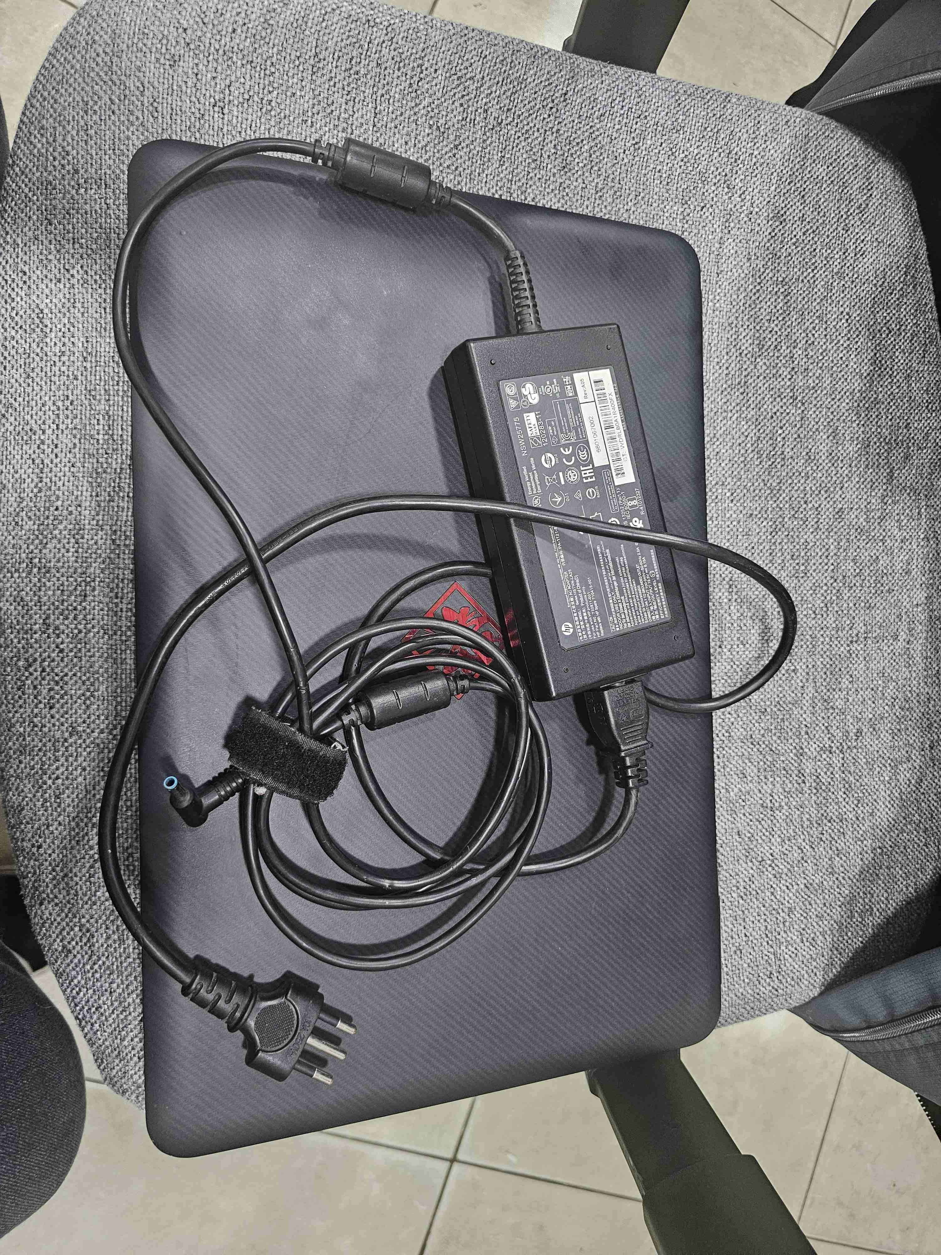 Laptop HP Omen en buen estado - miniatura 5