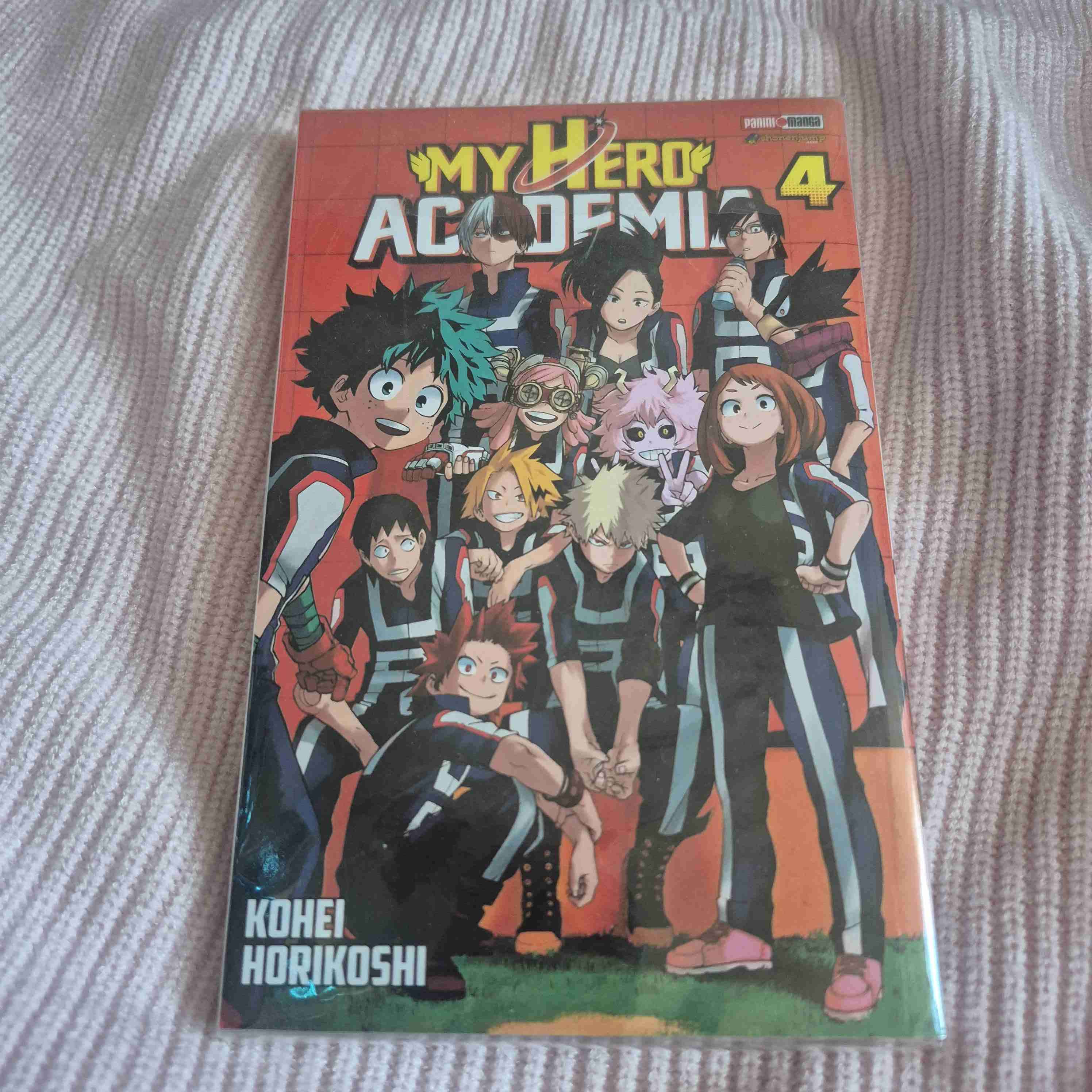 Manga My Hero Academia Vol. 4