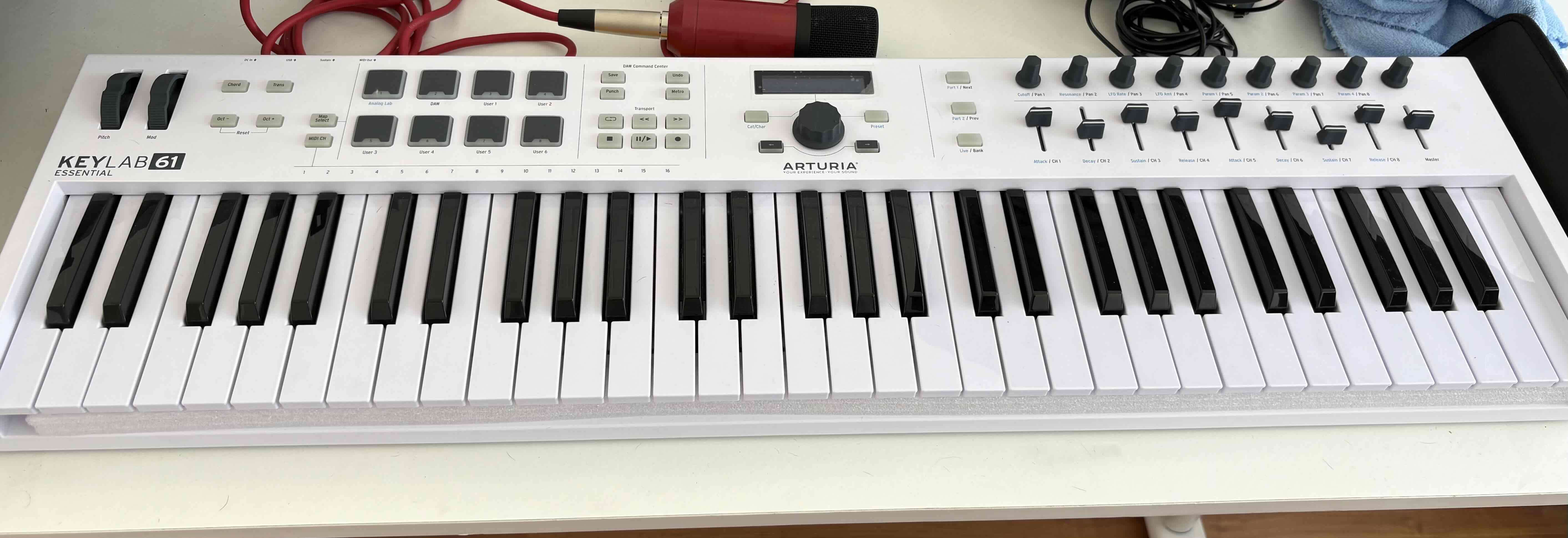 Teclado MIDI KeyLab Essential 61 - miniatura 3