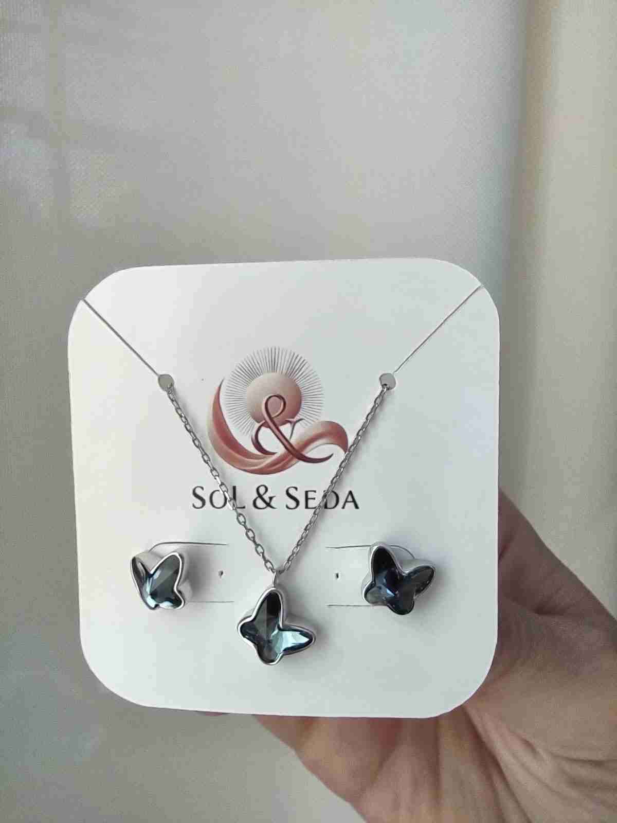 Set de collar y aros mariposa - miniatura 5