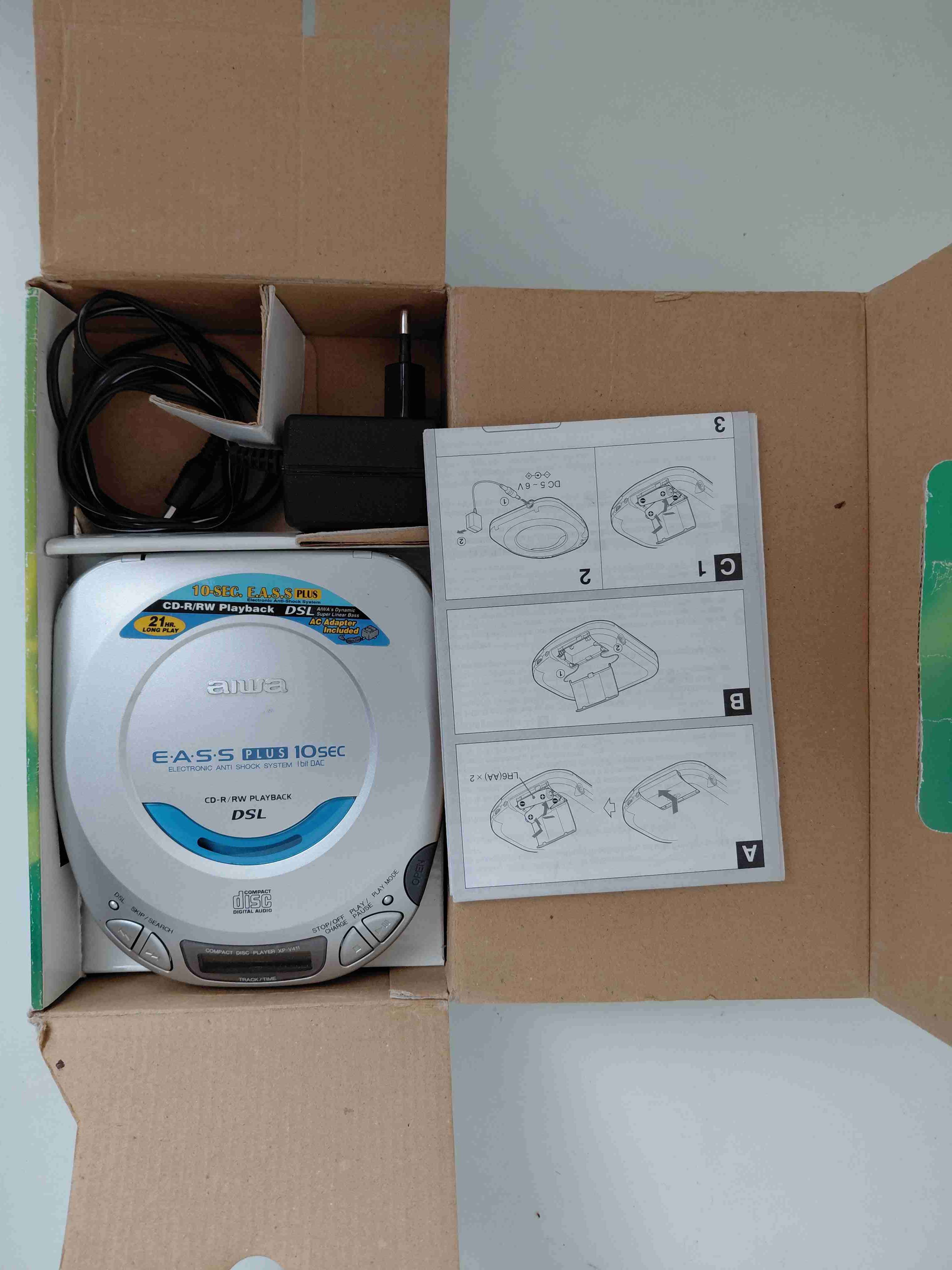 Discman Aiwa XP-V411 con caja y adaptador original - miniatura 3