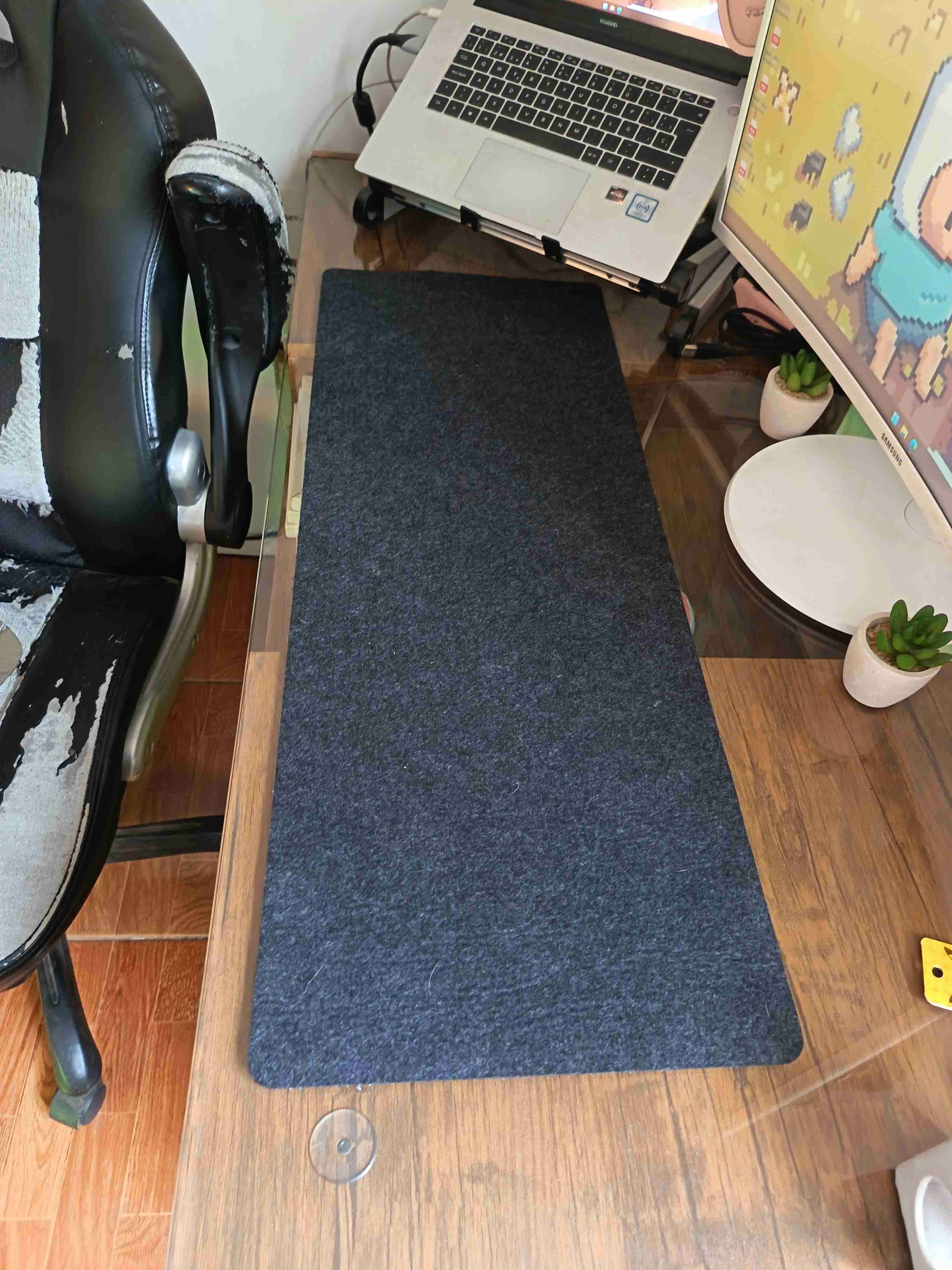 Alfombrilla para escritorio negra