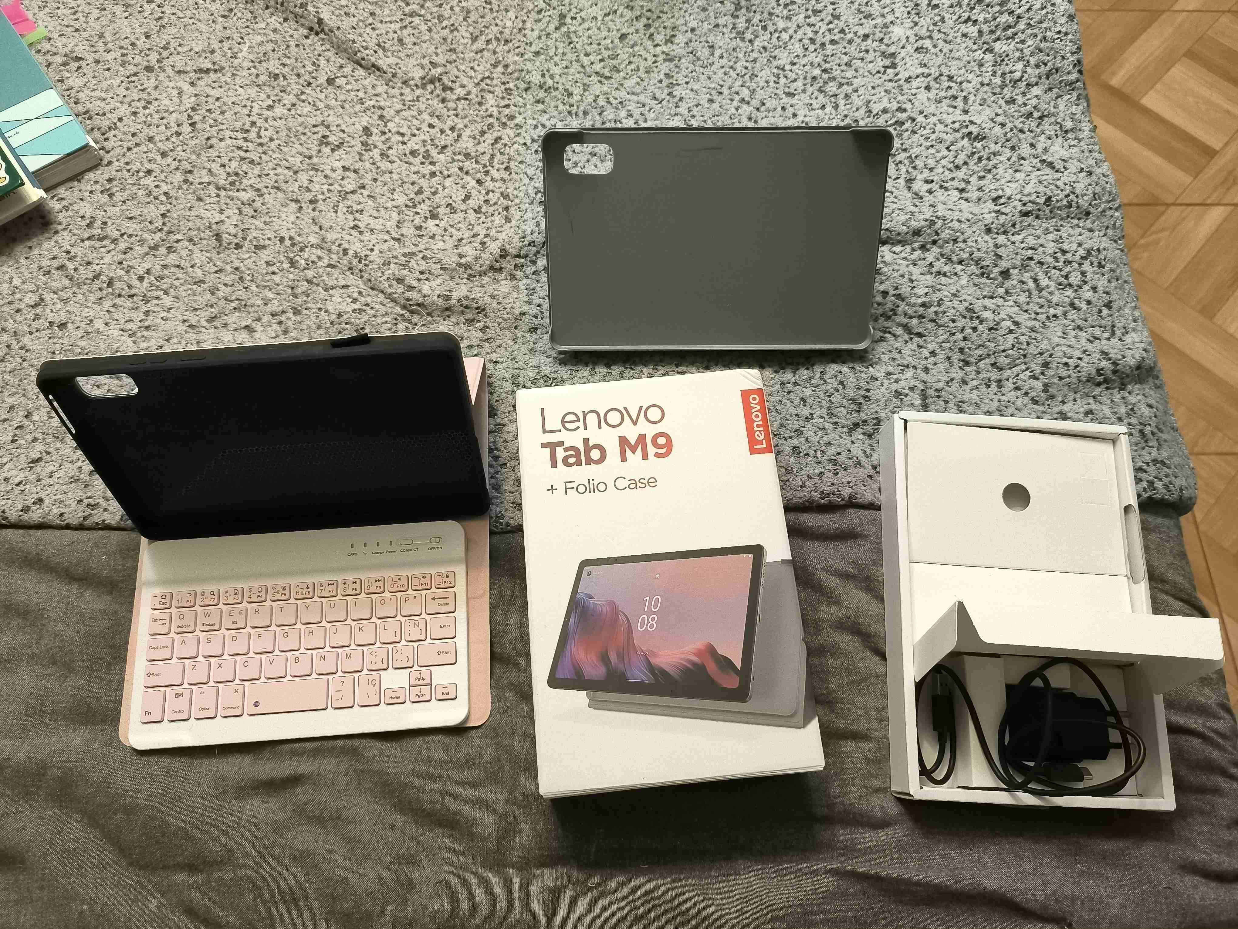 Tablet Lenovo Tab M9 con teclado