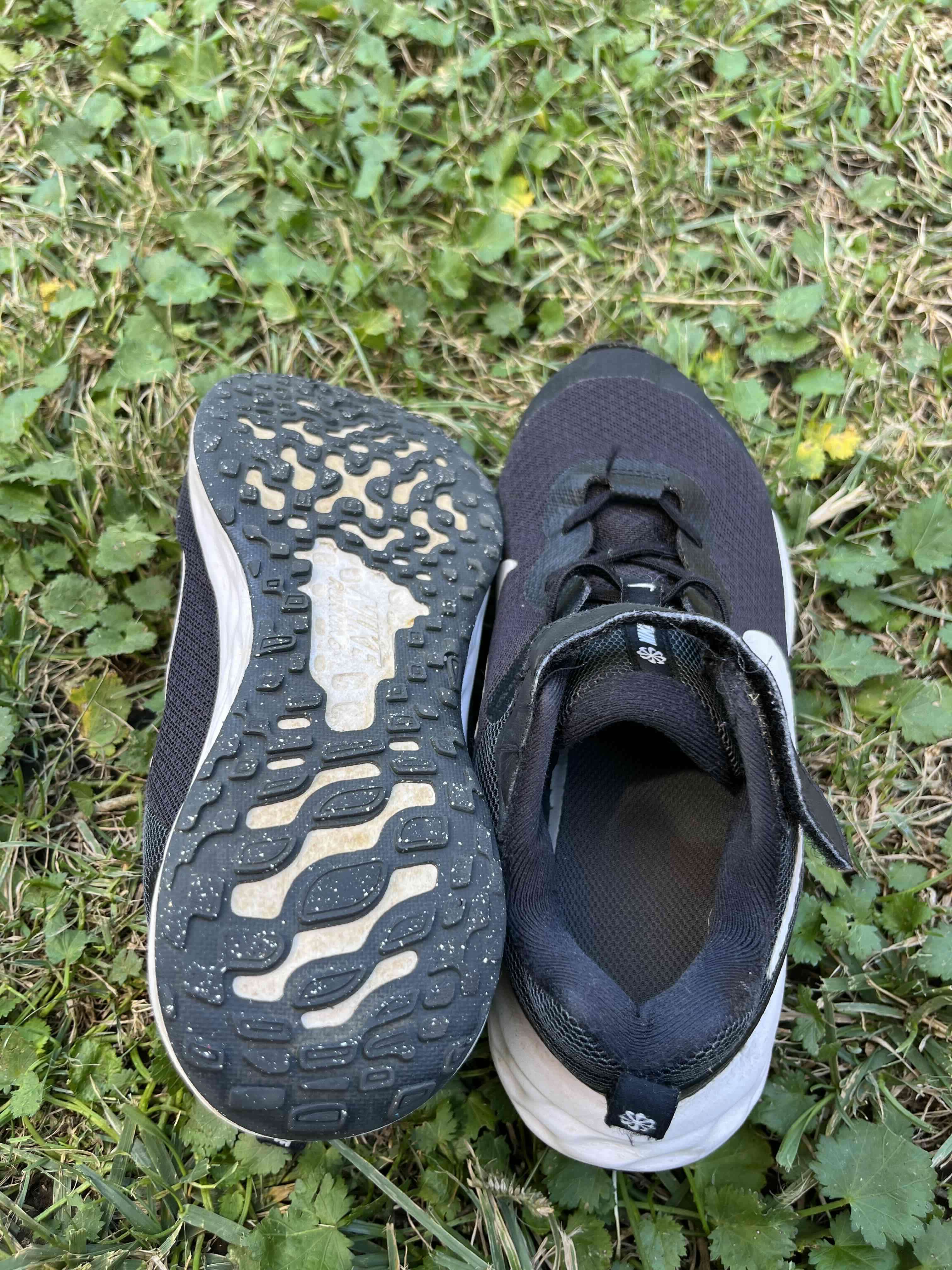 Zapatillas negras deportivas - miniatura 3