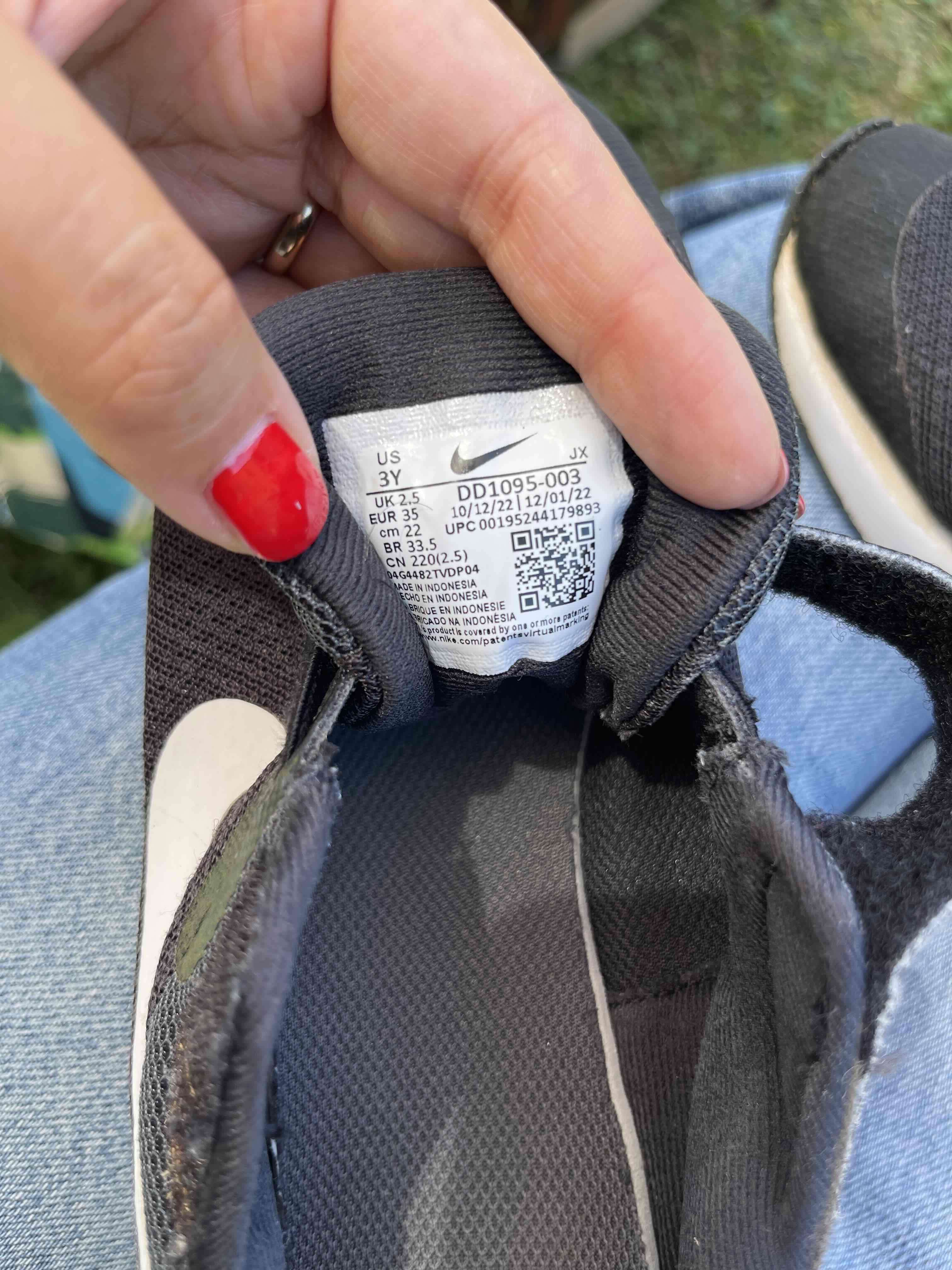 Zapatillas negras deportivas - miniatura 4