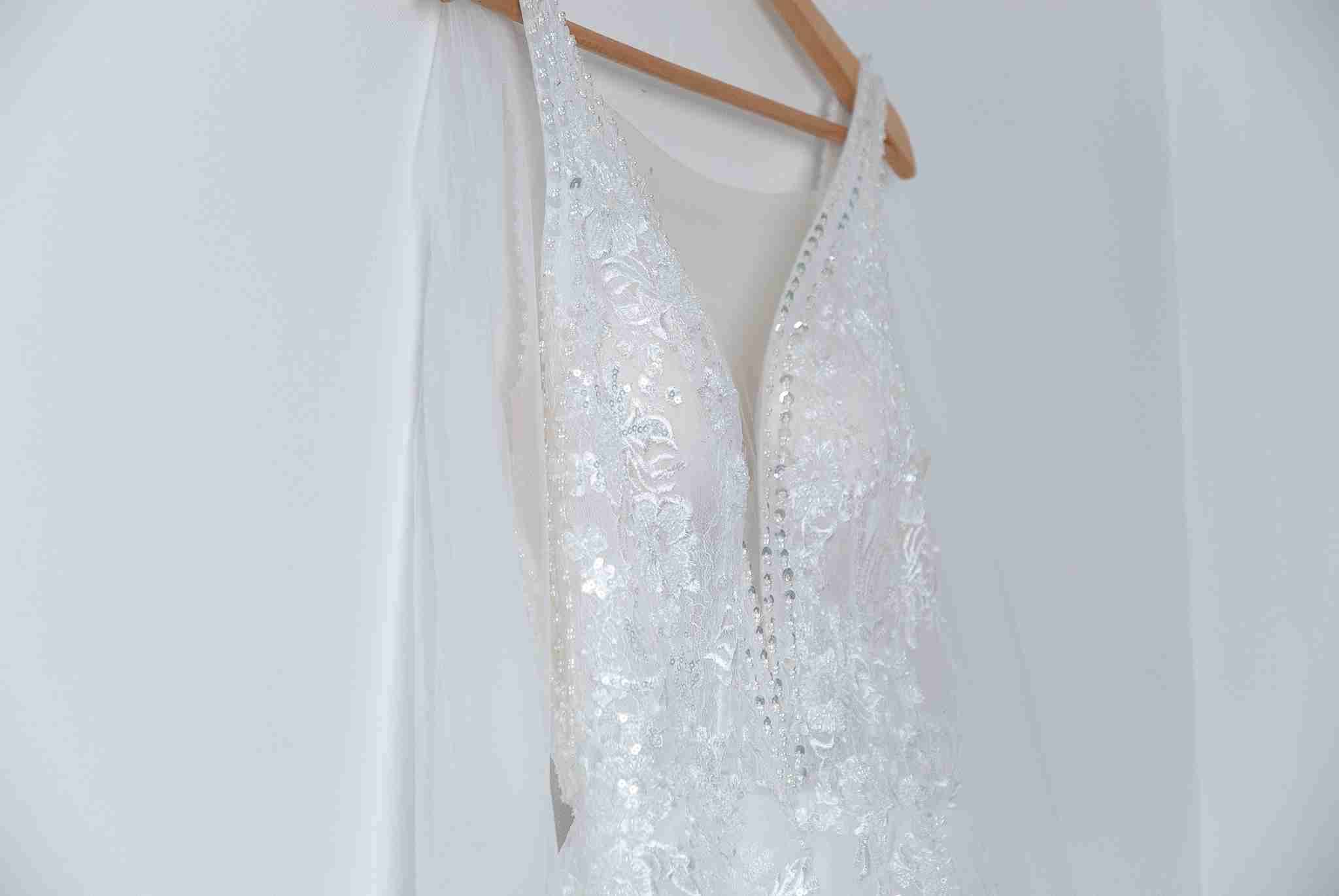 Vestido de novia blanco elegante