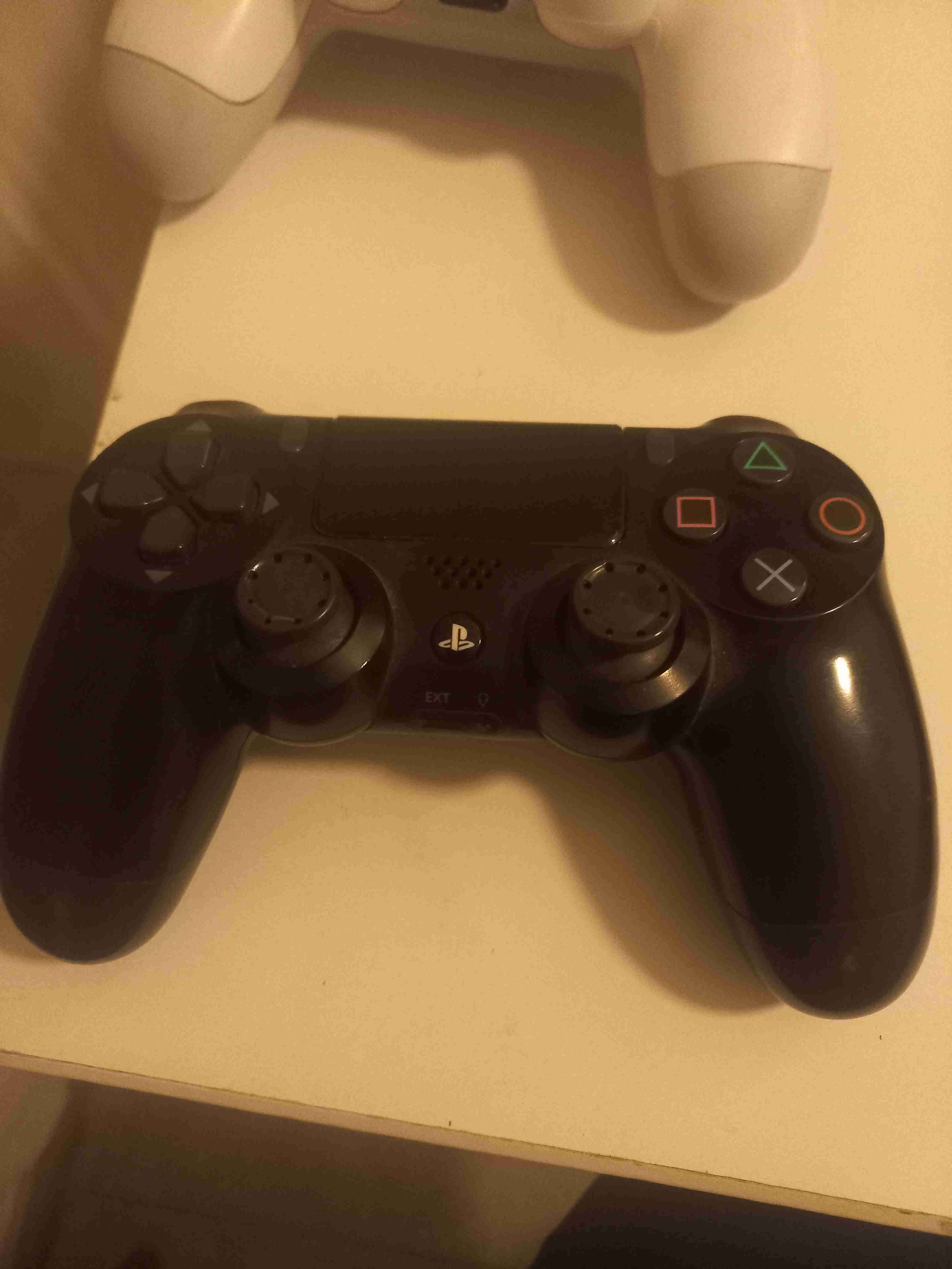 Consola de videojuegos PS4 - miniatura 3