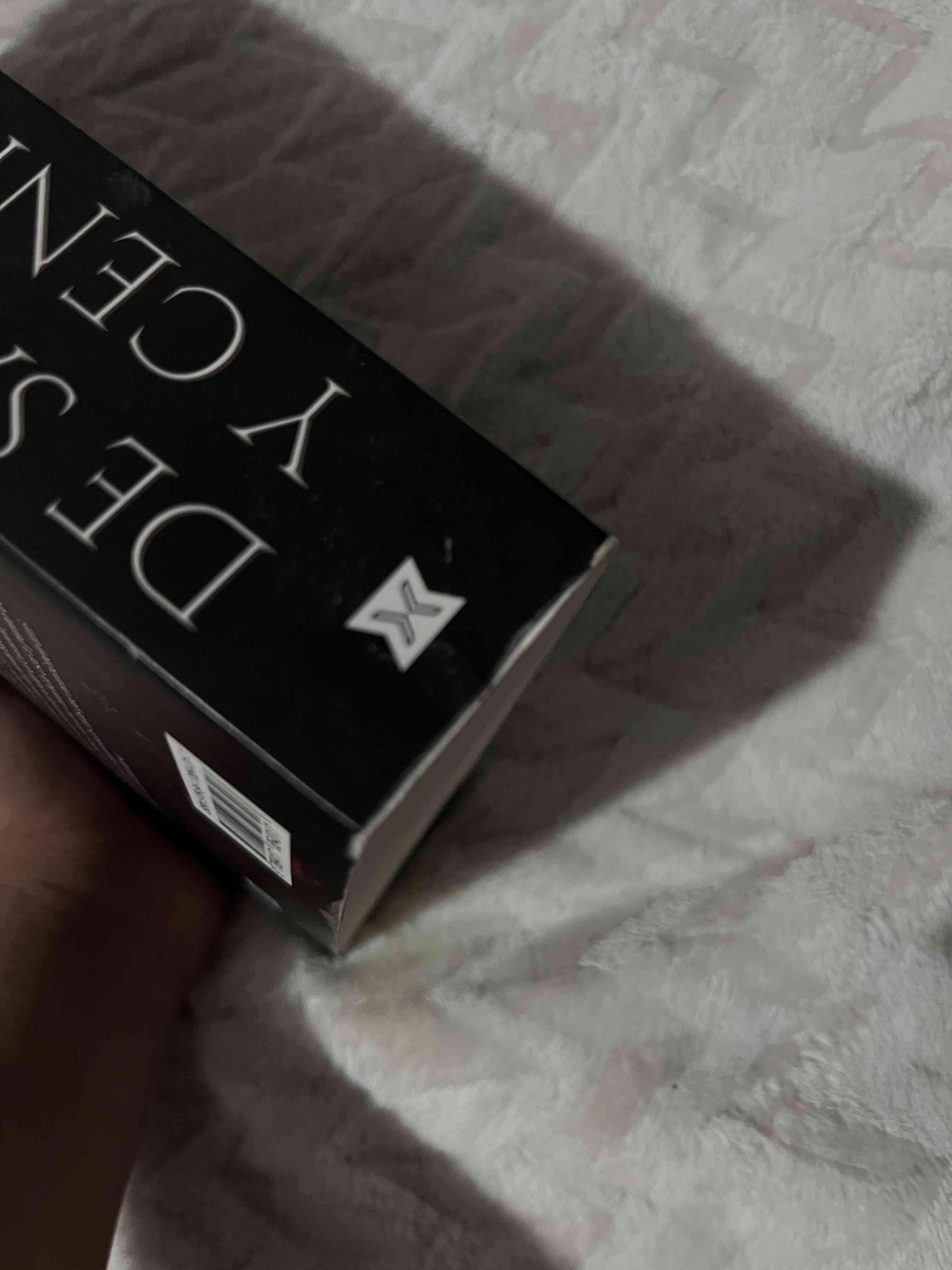 Libro 'De Sangre y Cenizas' - miniatura 4