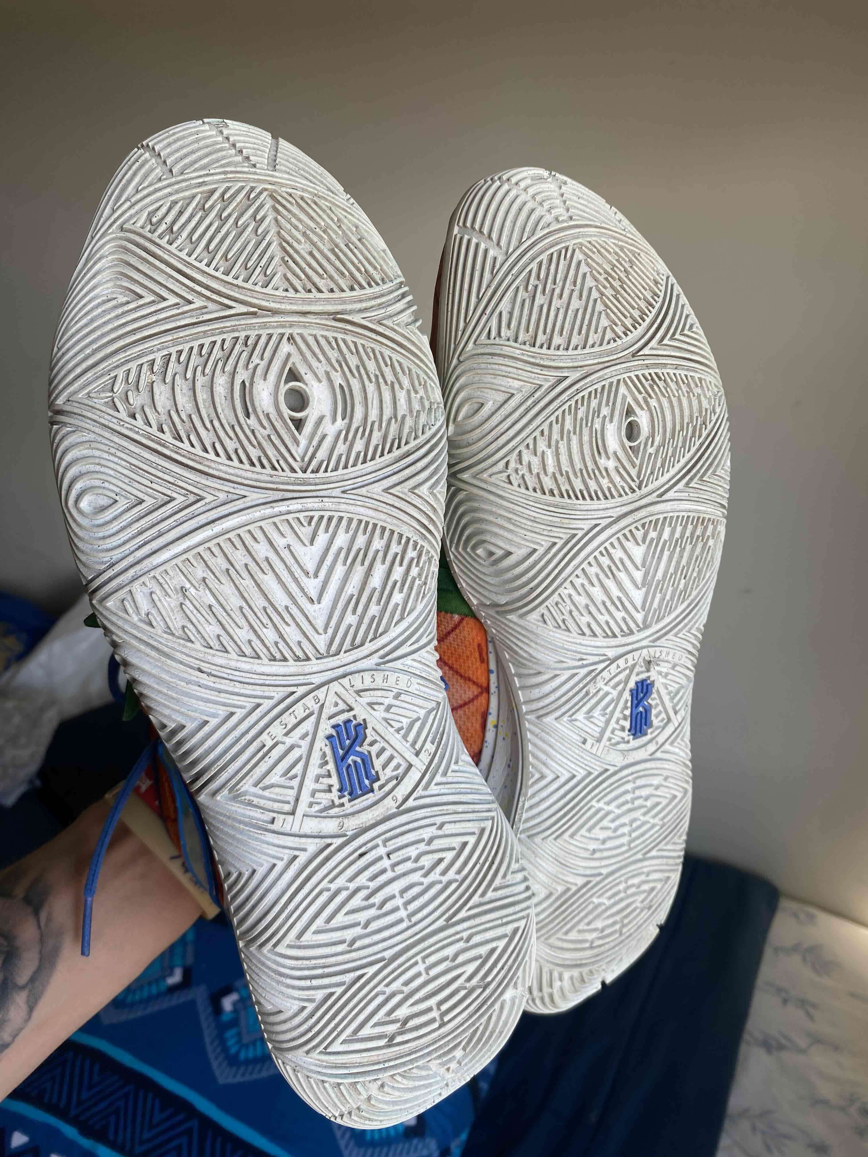 Zapatillas Kyrie Irving Bob Esponja - 4