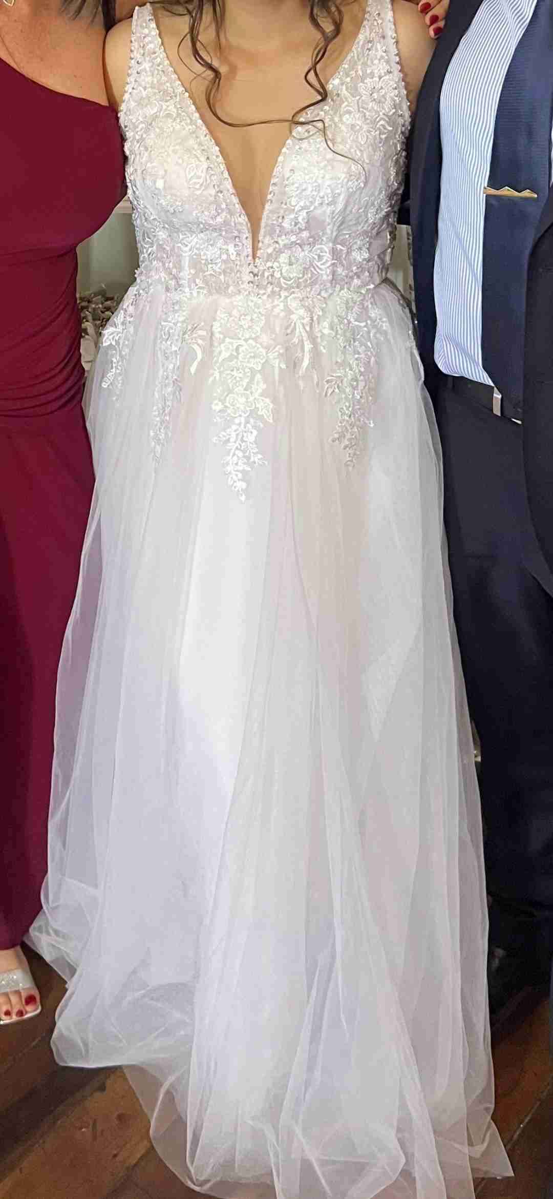 Vestido de novia blanco elegante - miniatura 5