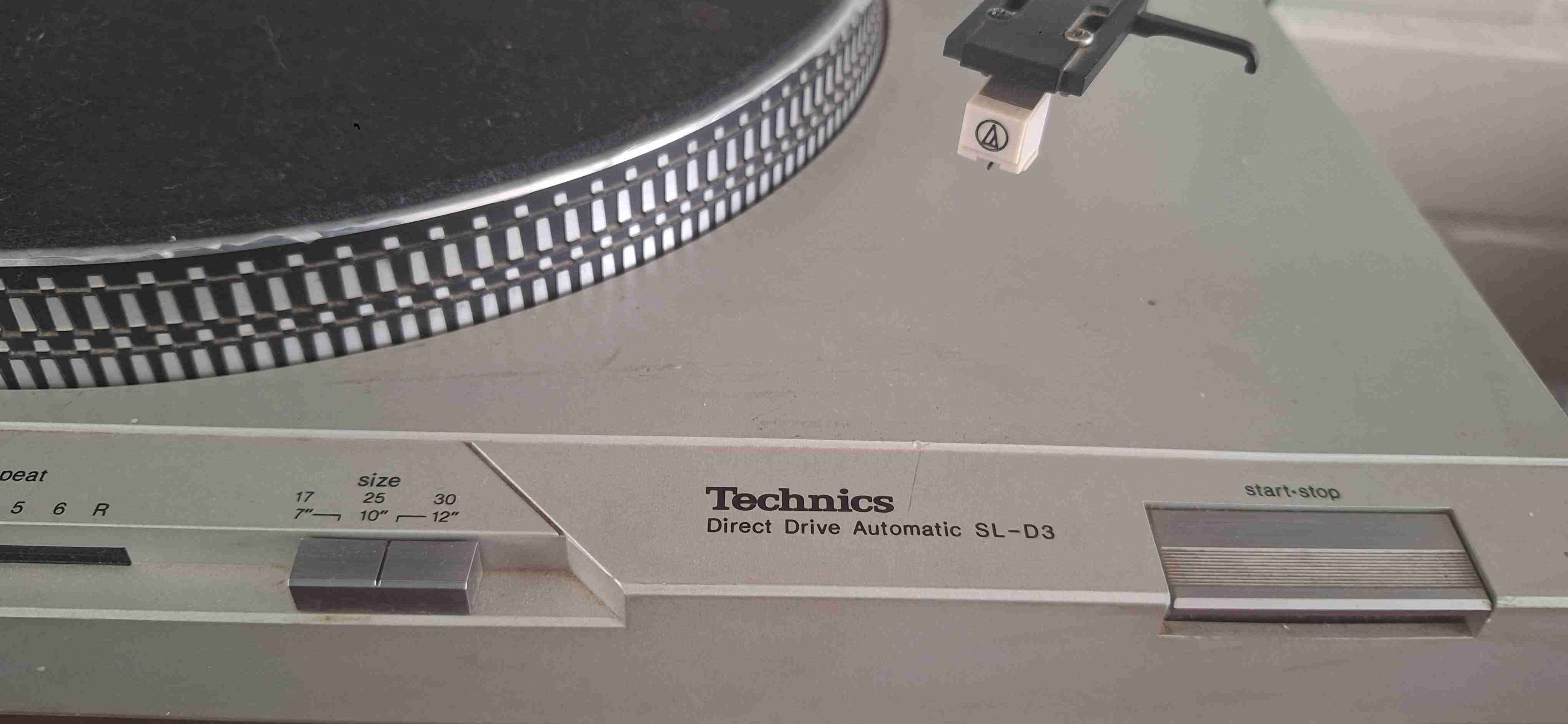 Tocadiscos Technics plateado - miniatura 3