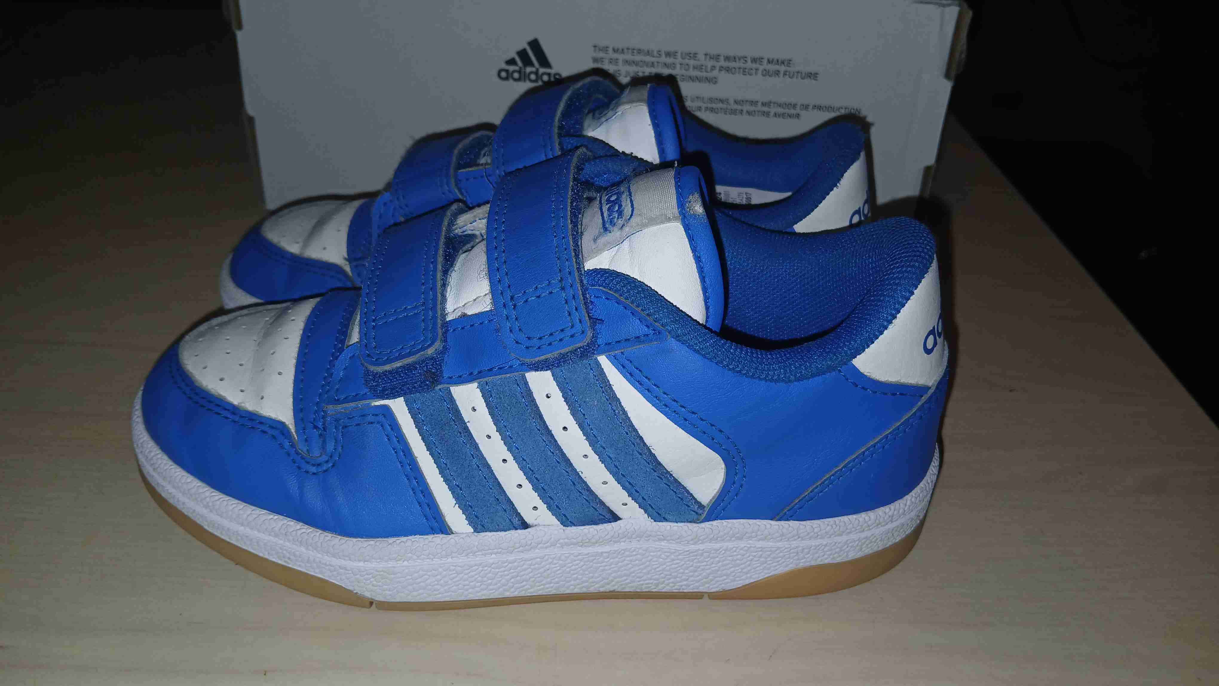 Zapatillas Adidas niño azul y blanco talla 31 - miniatura 2
