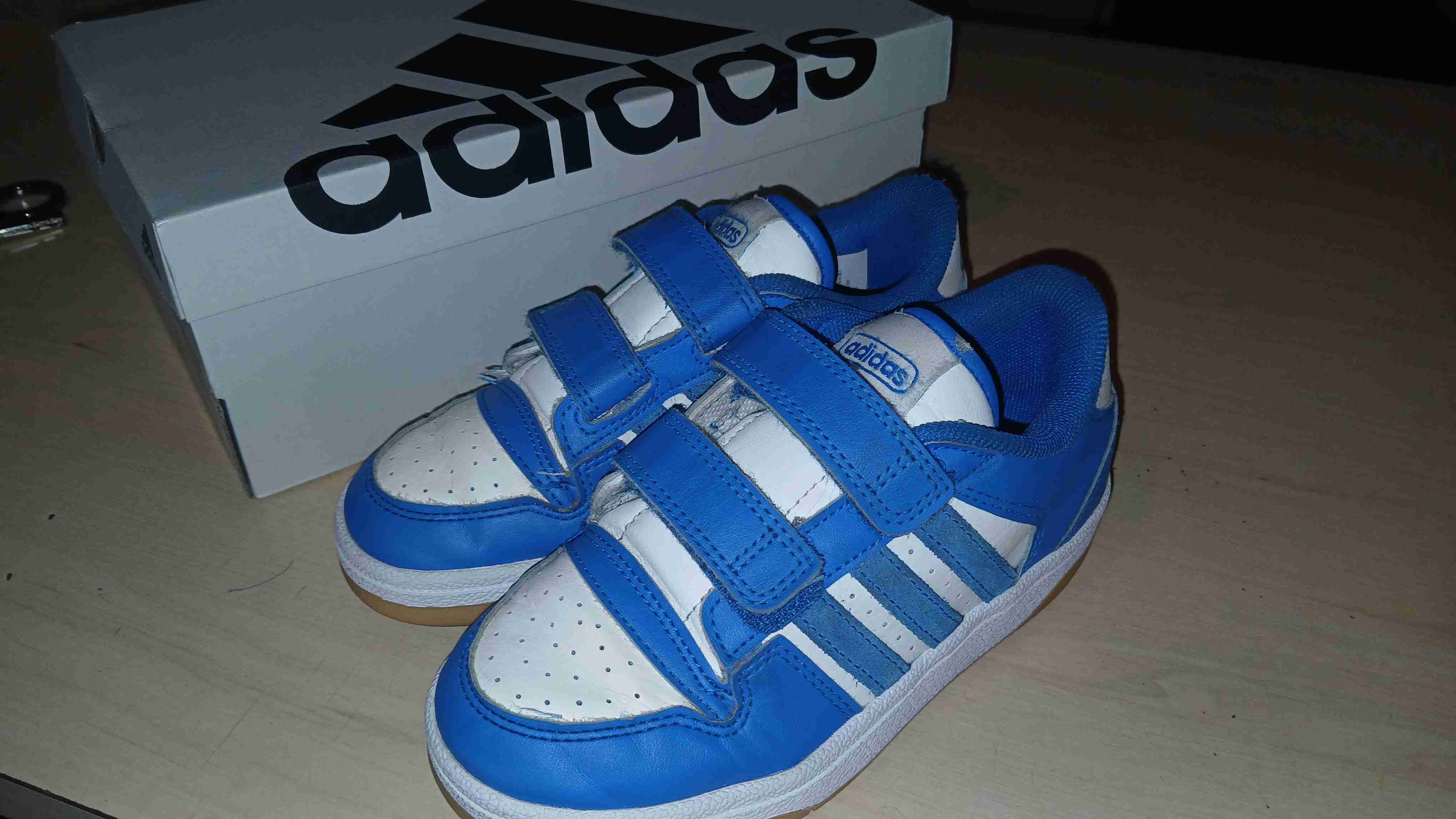 Zapatillas Adidas niño azul y blanco talla 31 - miniatura 4