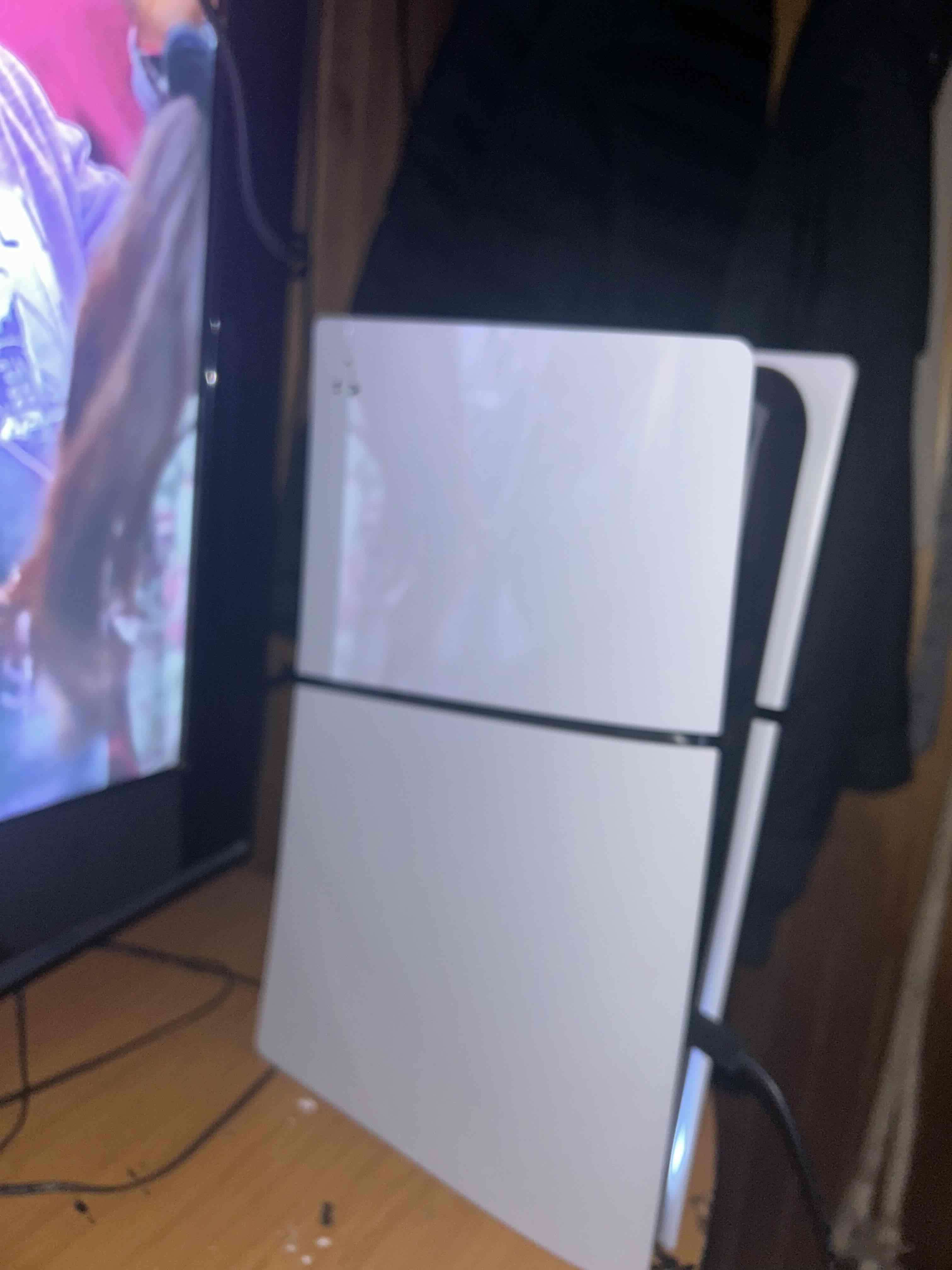 Consola PlayStation 5 con control - miniatura 3