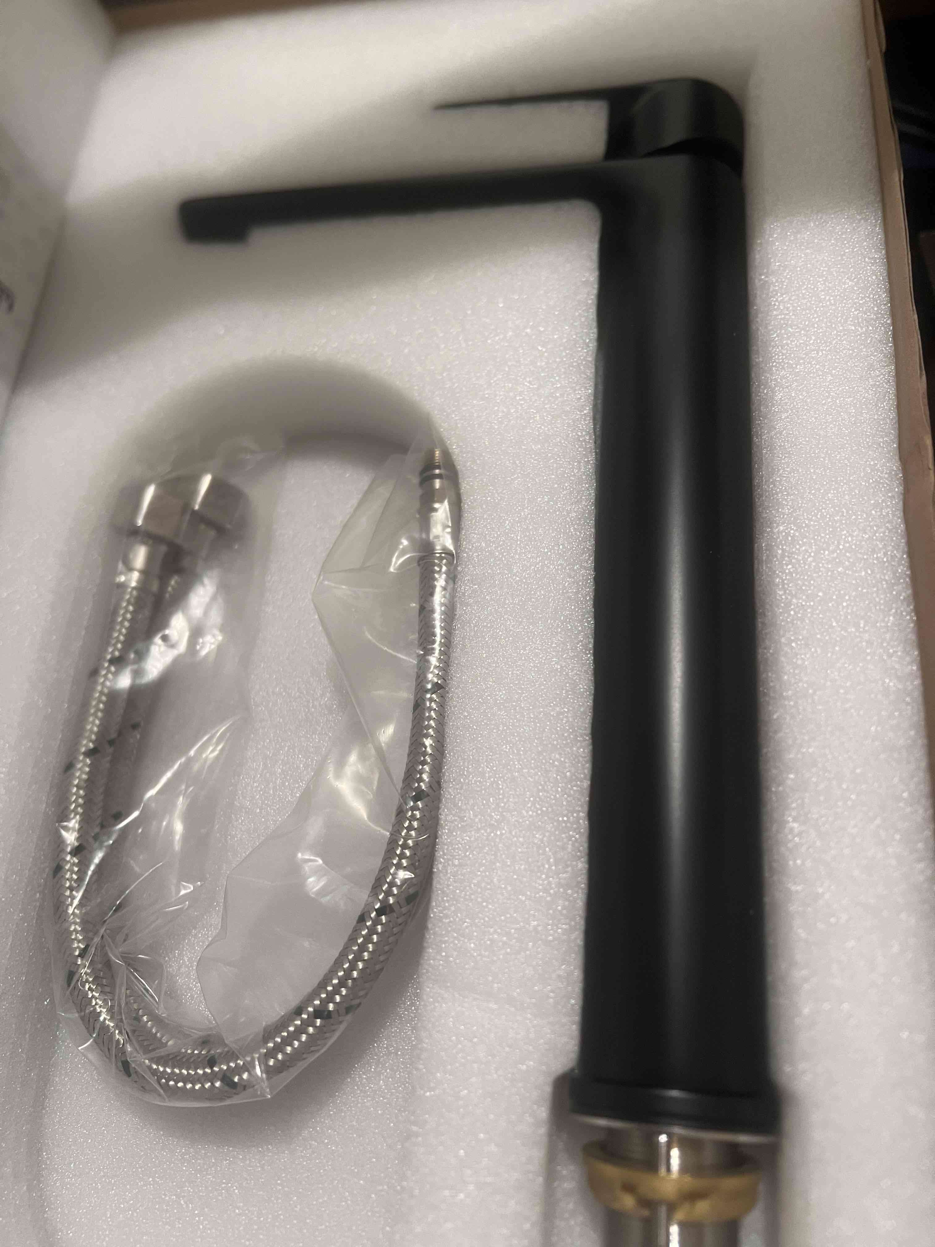 Grifo de lavabo negro mate