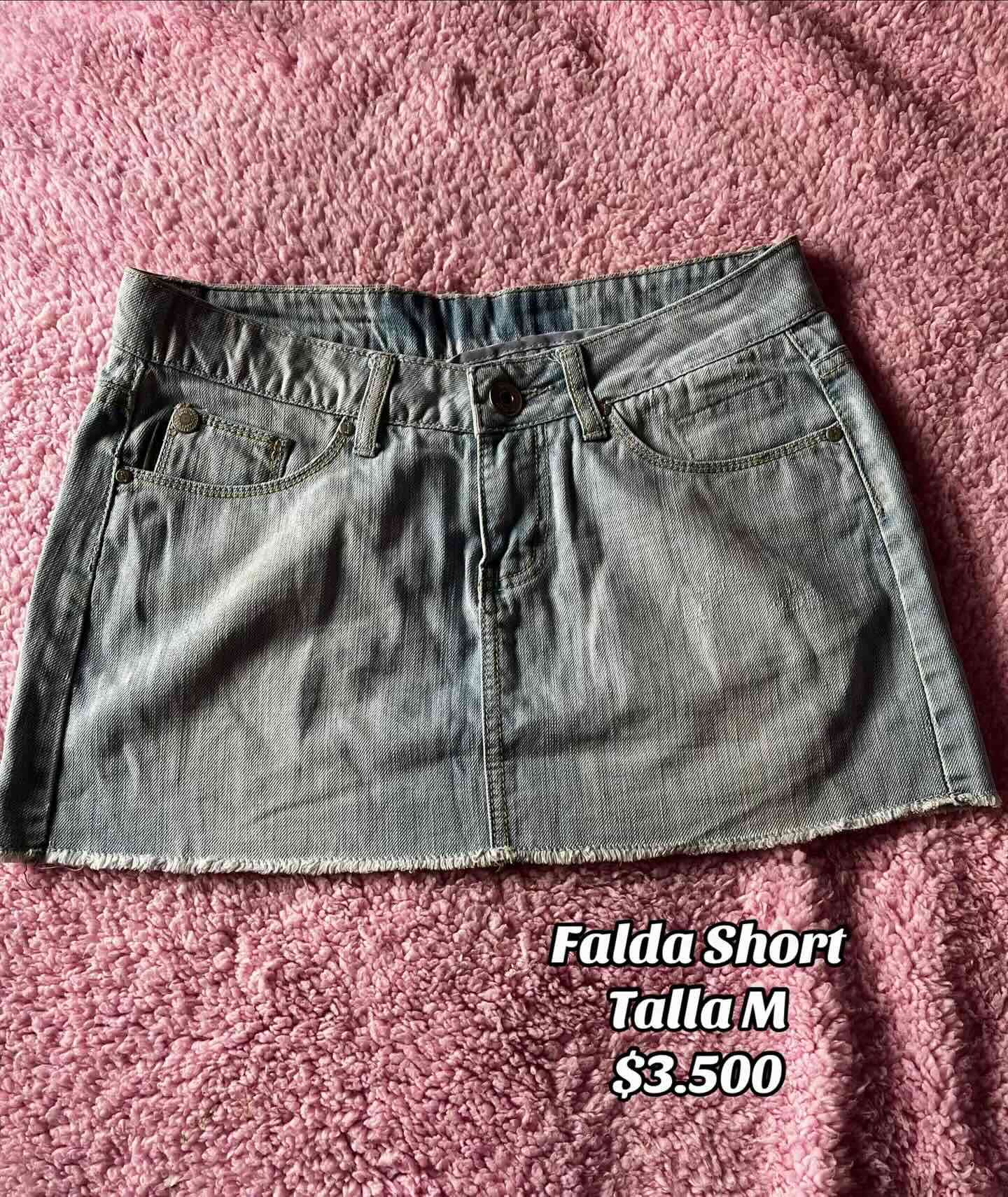 Falda short de mezclilla gris
